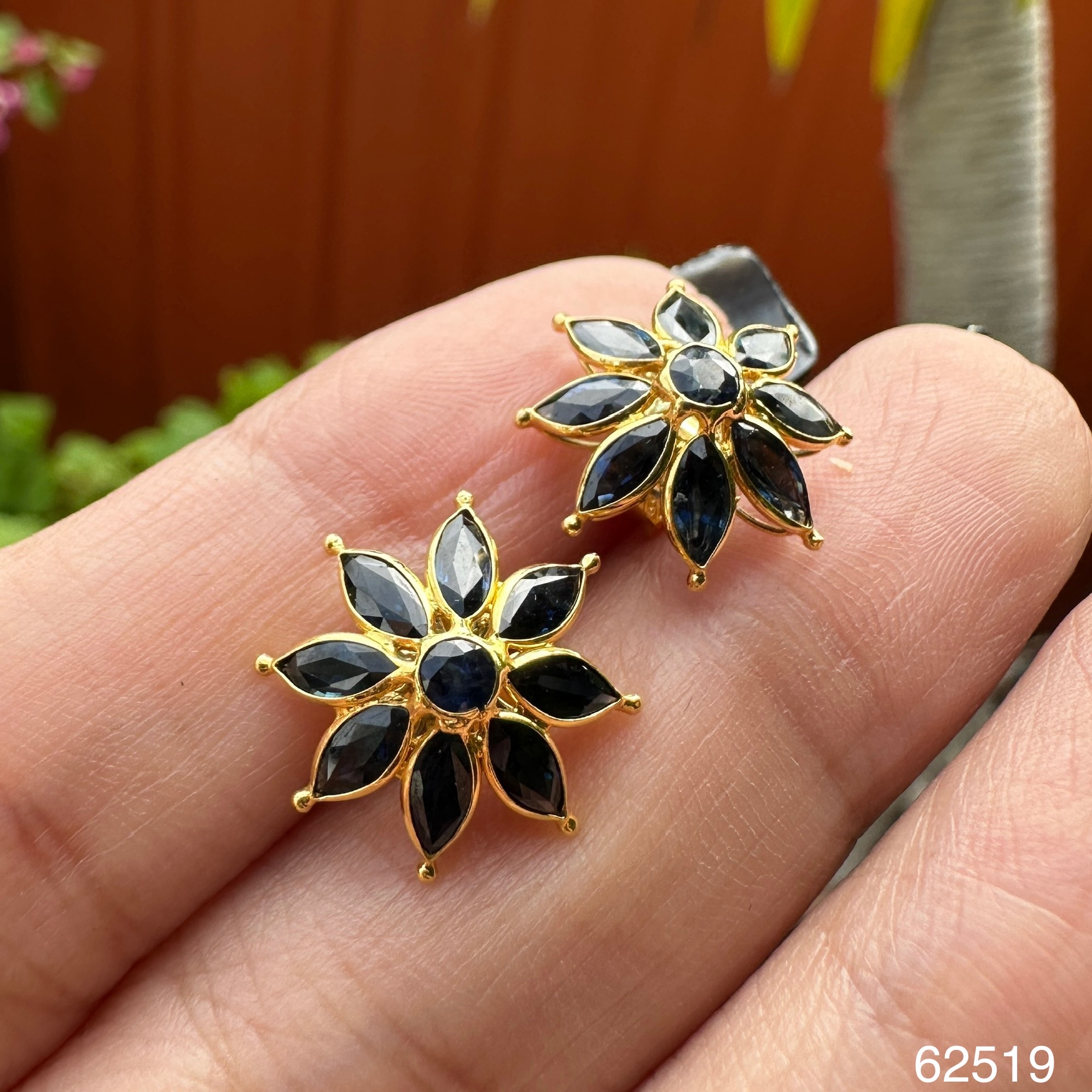 รหัส 62519 ต่างหู ไพลิน กาญจนบุรี เม็ดแตง ทอง18K งานสวยมาก นน. 1.96 g