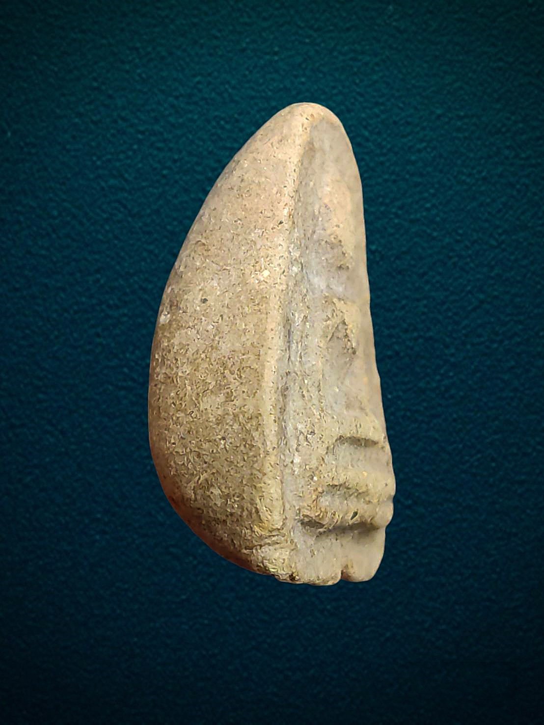 พระเนื้อดิน พิมพ์นั่ง มารวิชัย ไม่ทราบที่