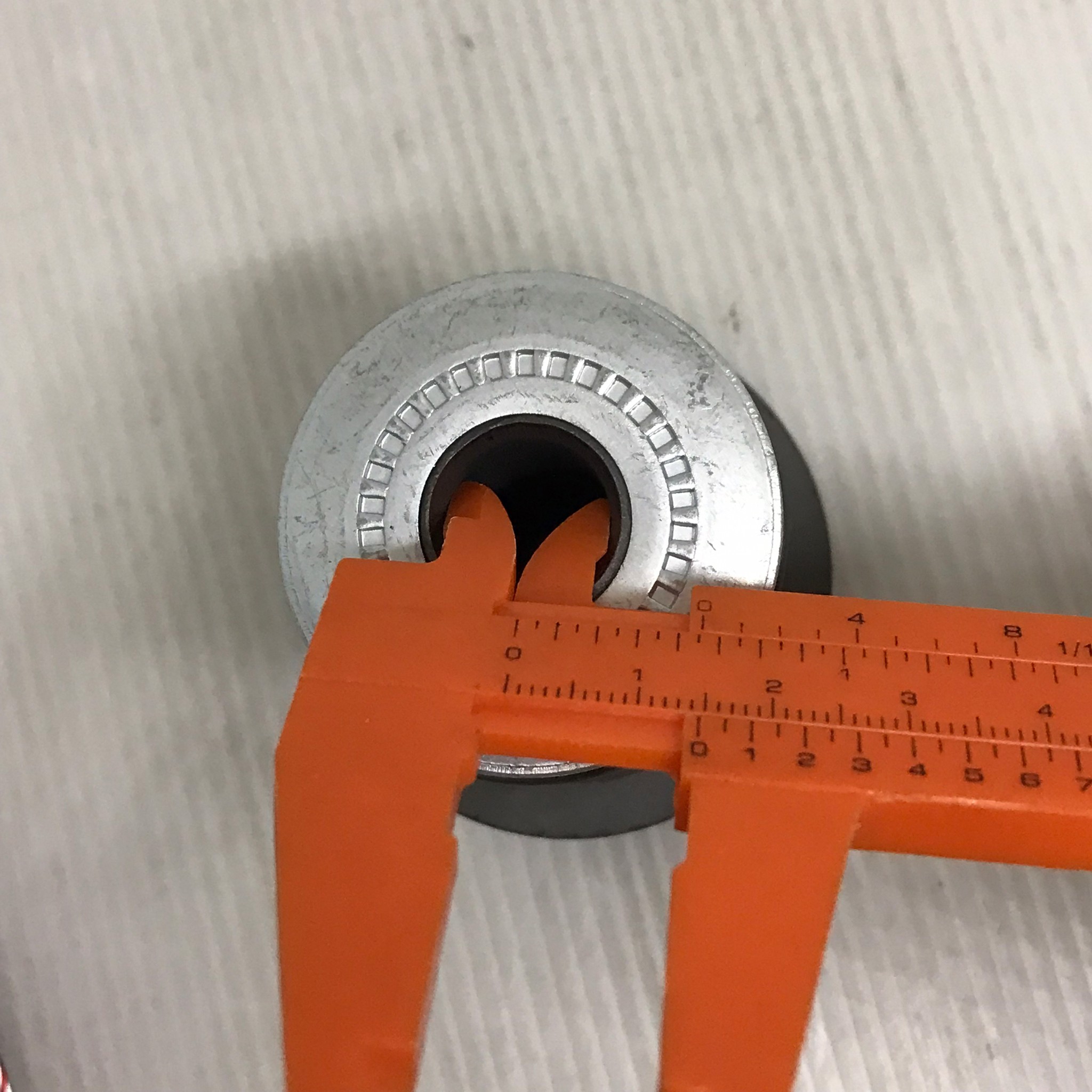 (1ตัว) บู๊ชปีกนก TOYOTA ตัวล่าง ตัวเล็ก VIGO / FORTUNER 4WD / KUN20 ตัว ล่าง / โตโยต้า วีโก้ ฟอร์จูนเนอร์ / LOWER / SMALL ARM BUSHING ยี่ห้อ RBI / เบอร์ 48654-0K040 / T24VG4WS