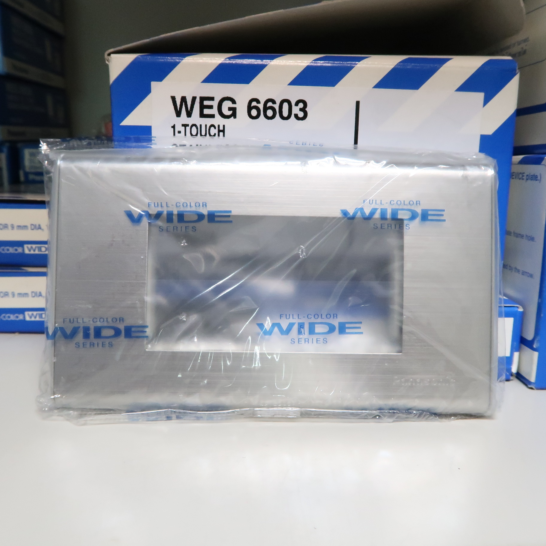 หน้ากากสแตนเลส 1-6 ช่อง WEG