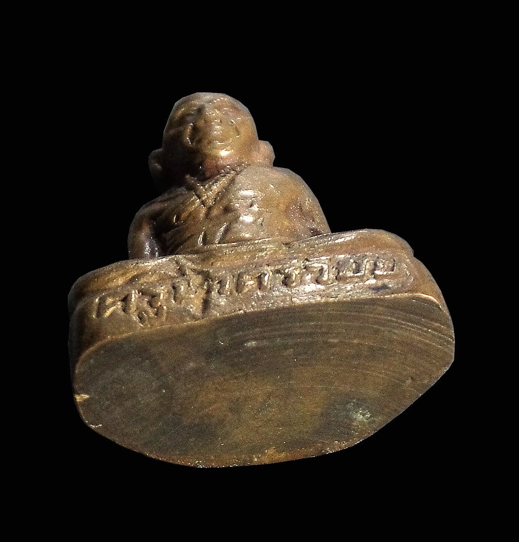 รูปหล่อปั้มครูบาศรีวิชัย วัดพระธาตุดอยสุเทพ จ.เชียงใหม่ ปี 2500