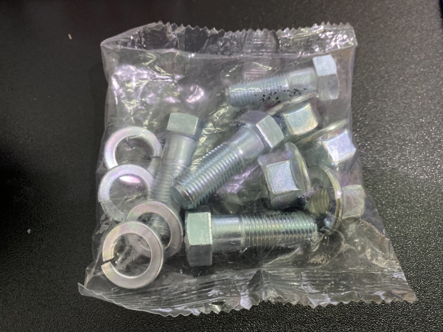 CTR,ชุดเปลี่ยนลูกหมากปีกนก บน-ล่าง CHEVROLET COLORADO,เชฟโรเลต โคโลราโด ( 1 ชุด = 2 ตัว, ) 1 คัน ใช้ 2 ชุด CTR OE: 94727114,94727113* 4x4ใช้ปี12-16/4X2ใช้ปี12-20