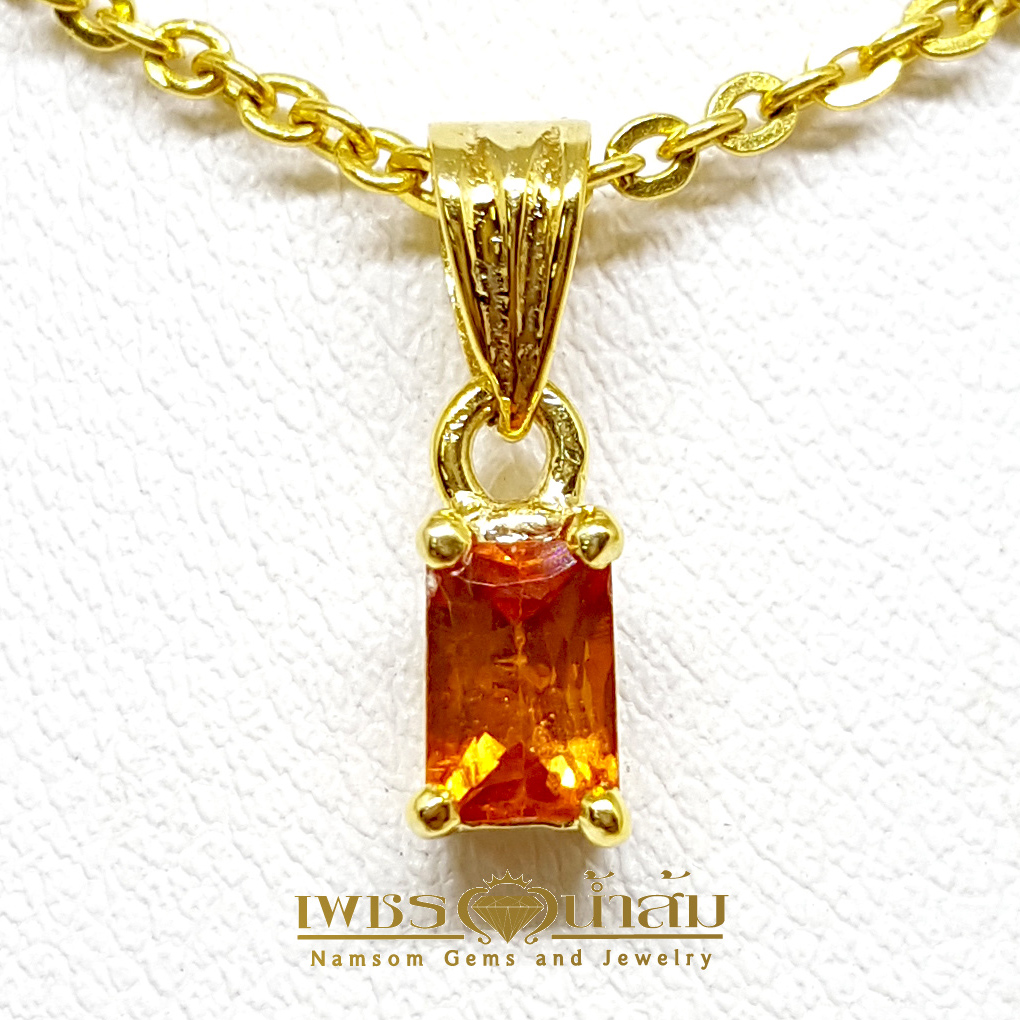 จี้บุษราคัม Yellow Sapphire เจียรเหลียมพรินเซสส์ ชิ้นเล็กน่ารัก สวมใส่ได้ทุกวัน