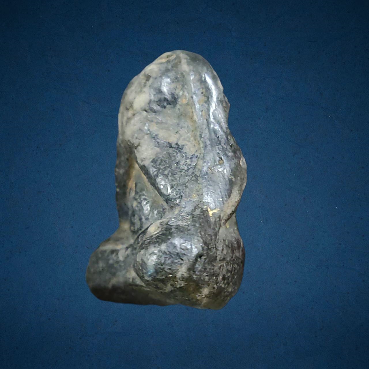 พระปิดตา เนื้อดินผสมผงใบลาน ไม่ทราบที่