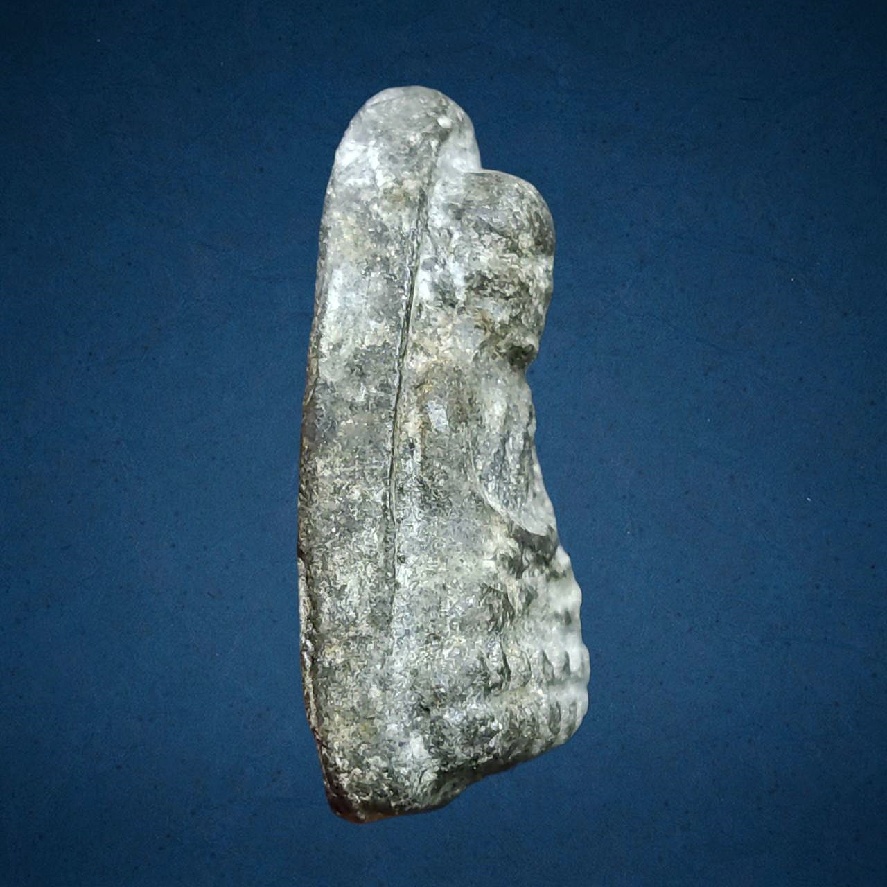 หลวงปู่ทวด วัดช้างให้ จ.ปัตตานี พิมพ์ใหญ่ไหล่จุด เนื้อว่าน ปี 2497