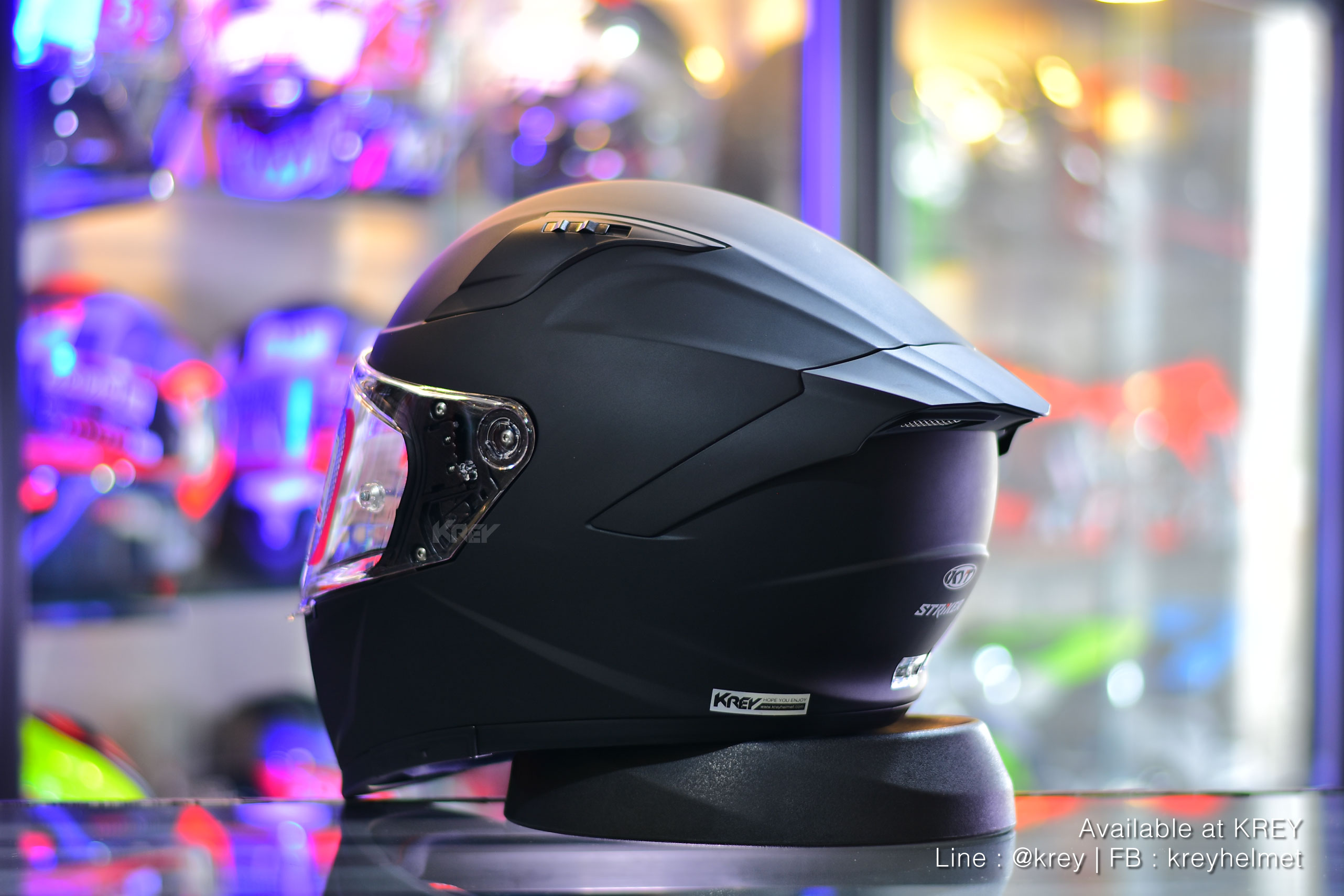 KYT model STRIKER PLAIN MATT BLACK