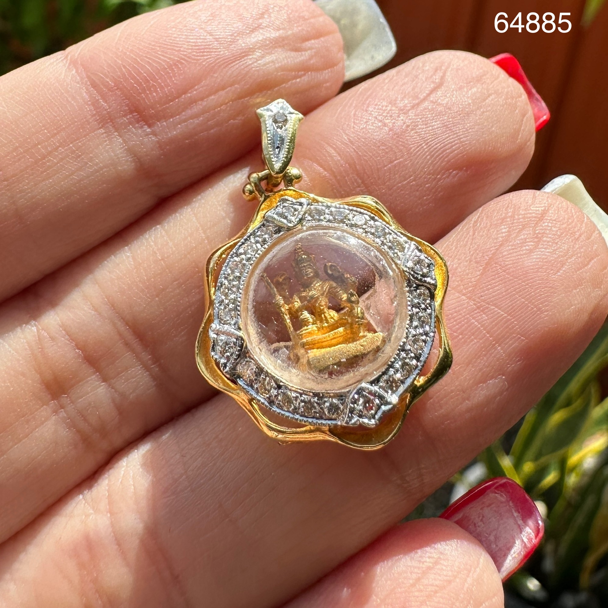 รหัส 64885 พระพรหม ลอยองค์ เนื้อทองคำ กรอบทอง ล้อมเพชร 25 เม็ด 0.25 กะรัต นน. 4.56 g