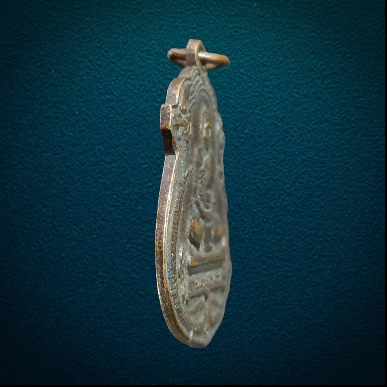 เหรียญหลวงพ่อกอง วัดระเบาะ อ.ขุขันธ์ จ.ศรีสะเกษ