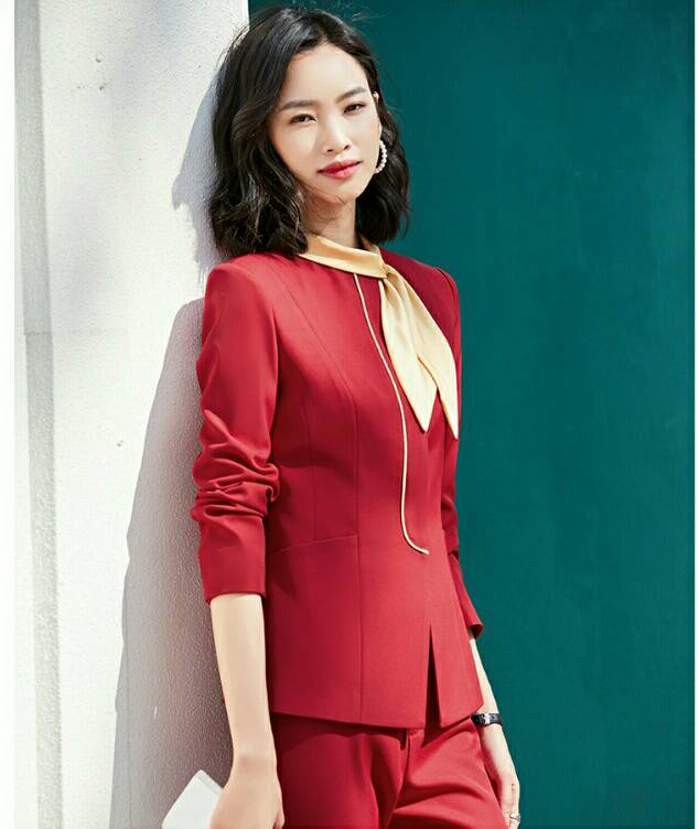 ชุดสูท ชุดพนักงานต้อนรับโรงแรม ชุดพนักงานออฟฟิศ