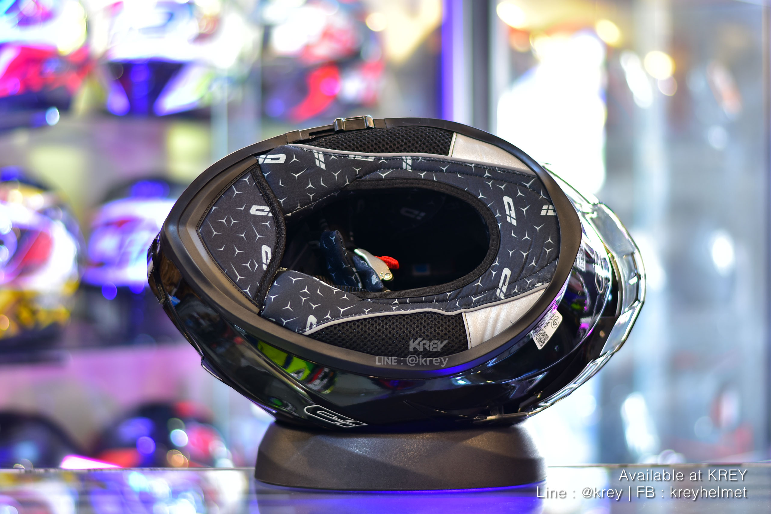 ID model ZRO Super Glossy Black