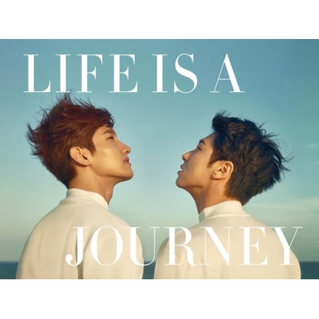 ( Pre-Order ) TVXQ ! Photobook LIFE IS A JOURNEY * มี Poster พับภายในกล่อง * วางจำหน่าย 1 / 2 / 2019