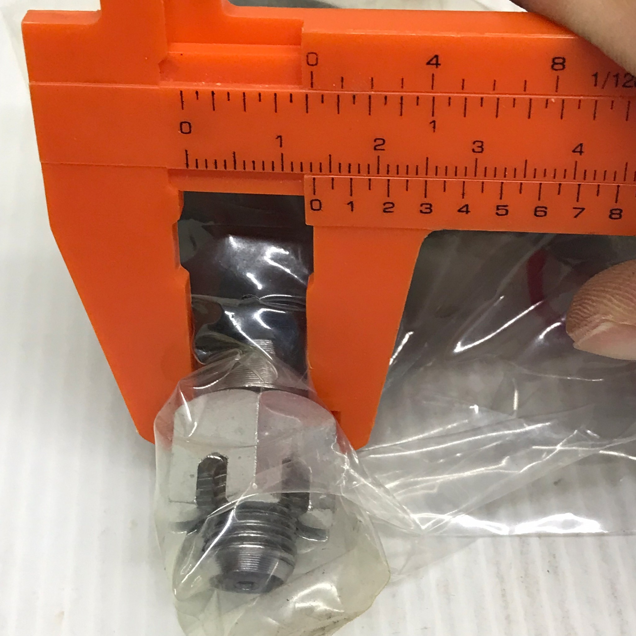 ลูกหมากคันชักสั้น MITSUBISHI TRITON 2WD / KA4T ปี 2005 มิตซูบิชิ ไตรตั้น / เบอร์ SE-7941 / ยี่ห้อ 555 / Three Five (TIE ROD END) 1 คู่ (JAPAN)