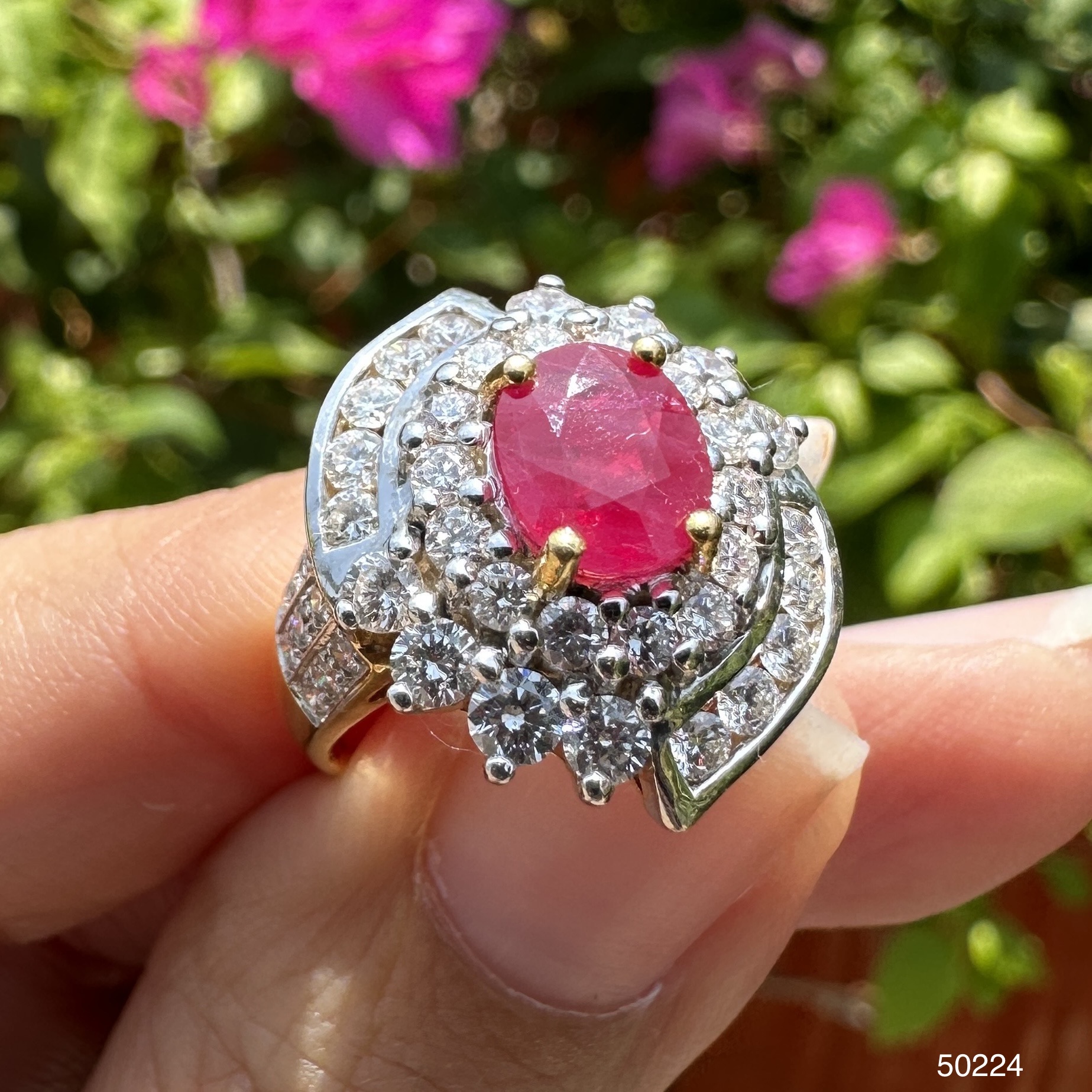 รหัส 50224 แหวน ทับทิมพม่า เจียร ล้อมเพชร 2 ชั้น 40/1.10 ct ฝังเพชร 18/0.28 ct ทอง90 งานสวยมาก นน. 8.17 g