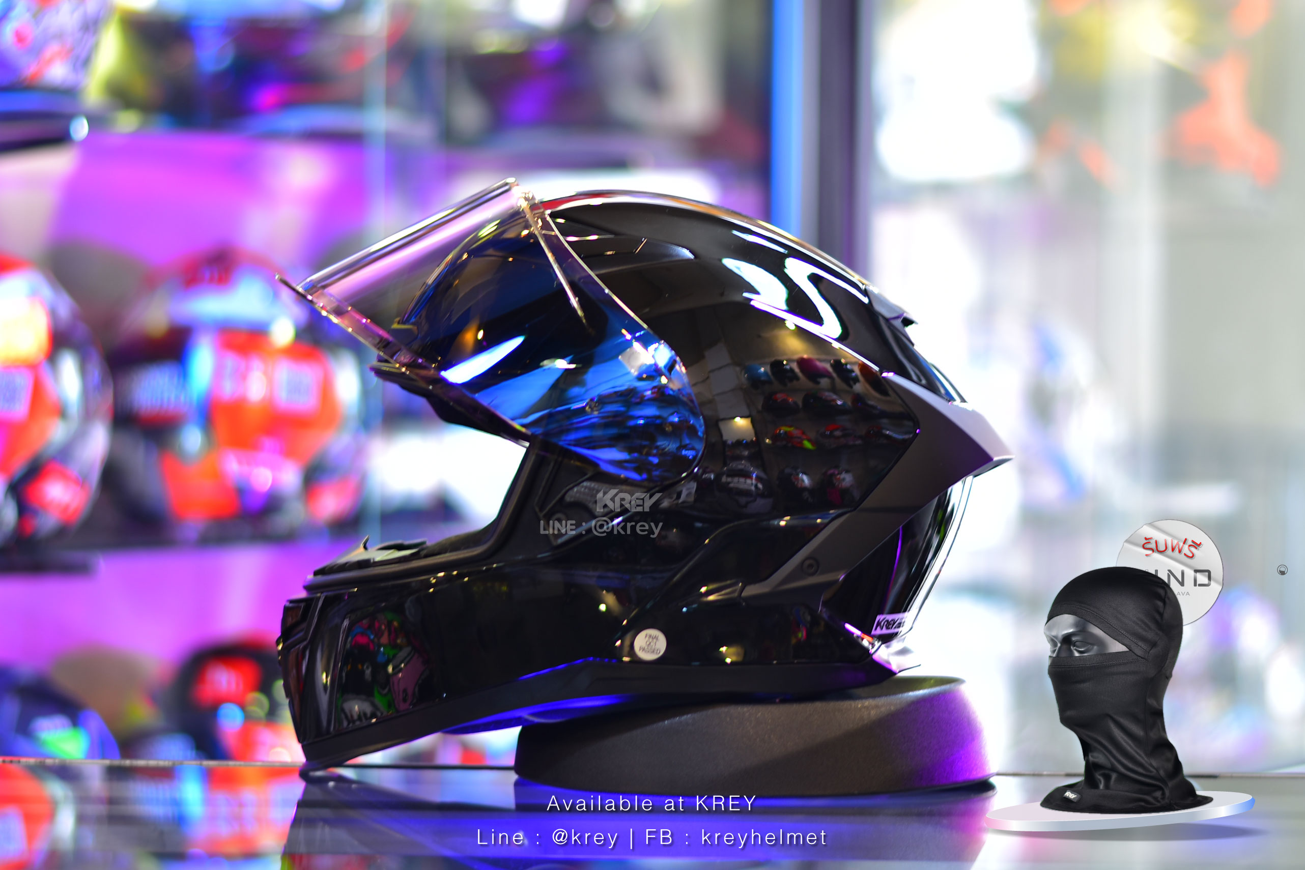 Real model Finnix Glossy Black