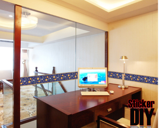 Transparent Wall Sticker สติ๊กเกอร์ติดผนัง แต่งขอบ ดอกไม้สีน้ำเงิน (กว้าง165cm.xสูง11.6cm.)