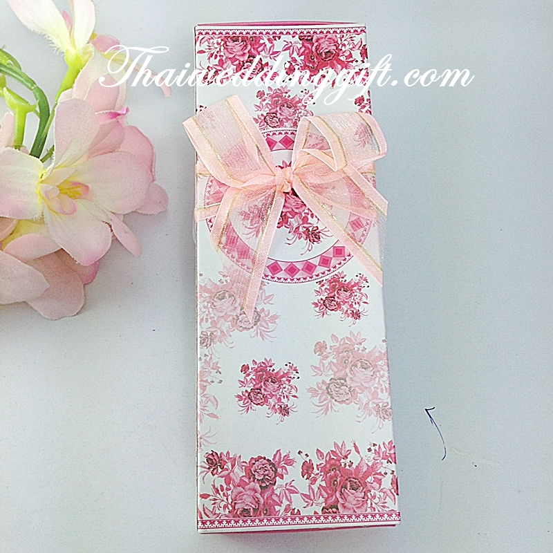 ช้อนตะเกียบ แพ็คกล่องชมพู ผูกโบว์ ฟรีป้ายชื่อ