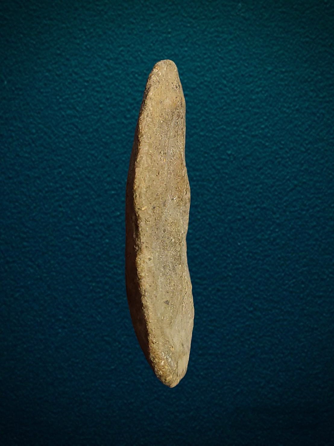 พระขุนแผนแตงกวาผ่าซีก กรุวัดพระรูป จ.สุพรรณบุรี