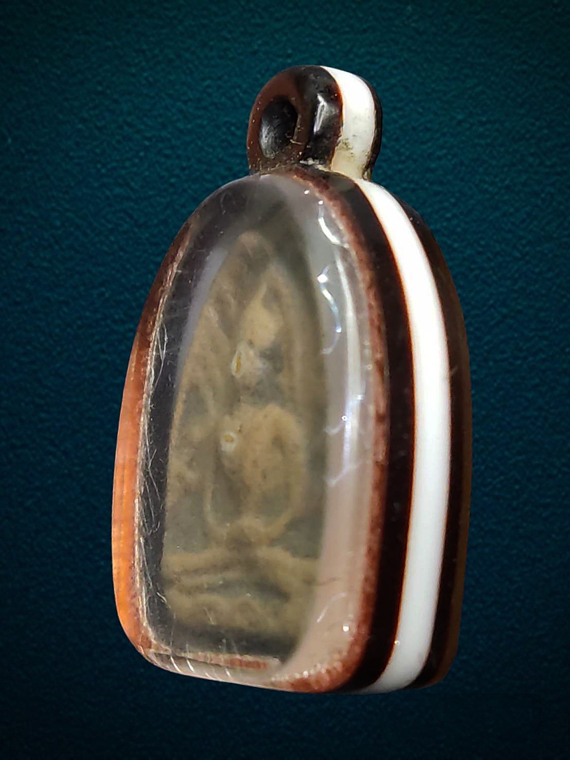 พระกำแพงซุ้มกอ พิมพ์กลาง จ.กำแพงเพชร