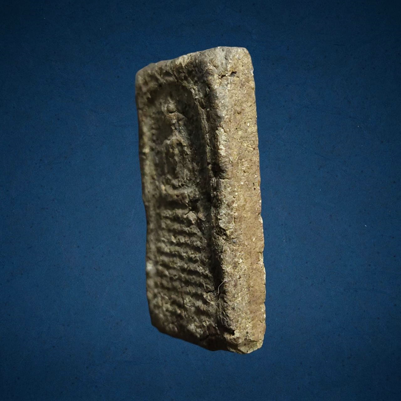 พระสมเด็จ พิมพ์9ชั้น หูบายศรี เนื้อผงเก่า ไม่ทราบที่