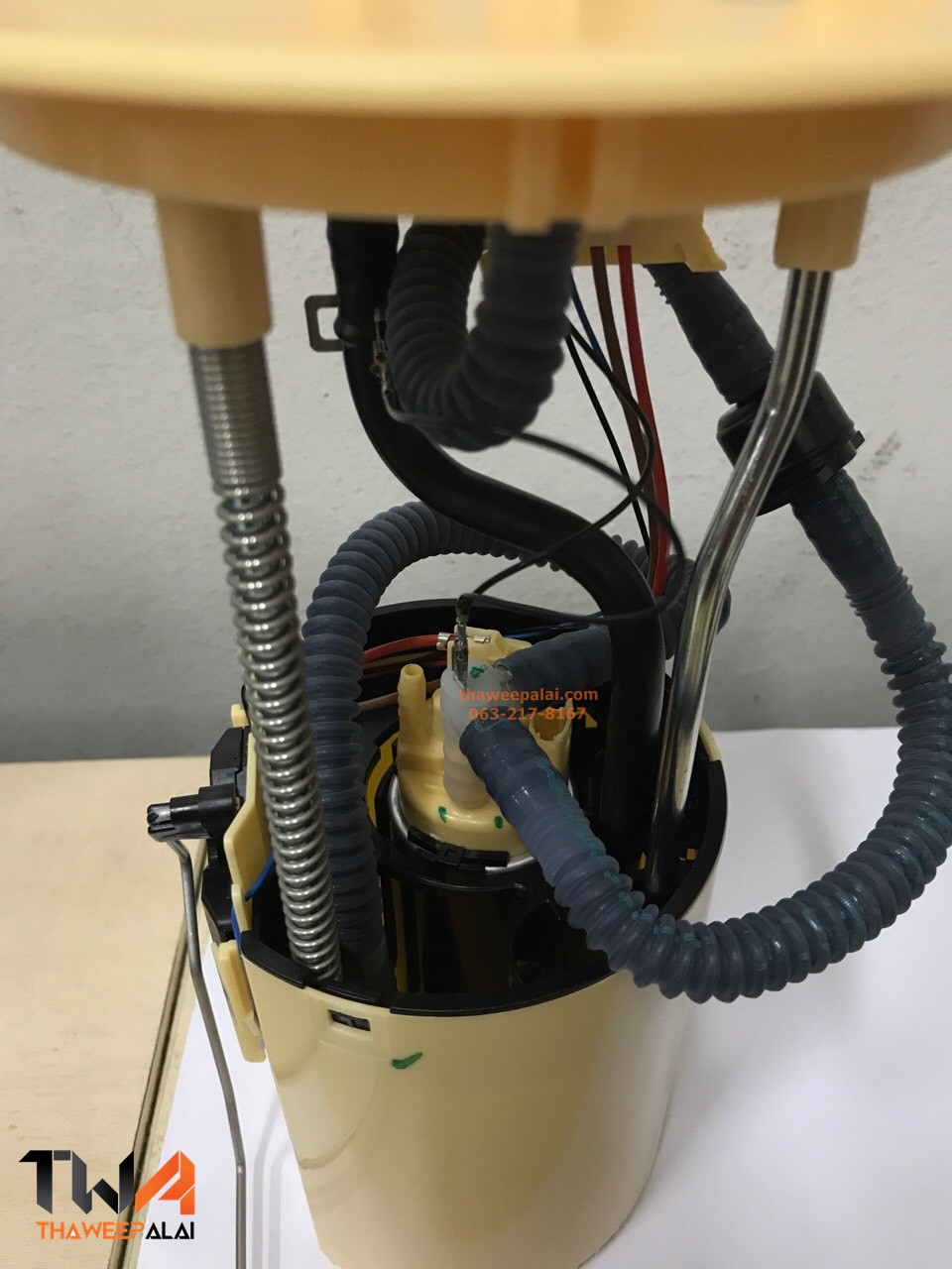 ปั๊มน้ำมันเชื้อเพลิง+ลูกลอย ฟอร์ดแรนเจอร์ RANGER T6 ปี12-18 (รูปจริง) / แท้ห้าง อะไหล่ RNGER