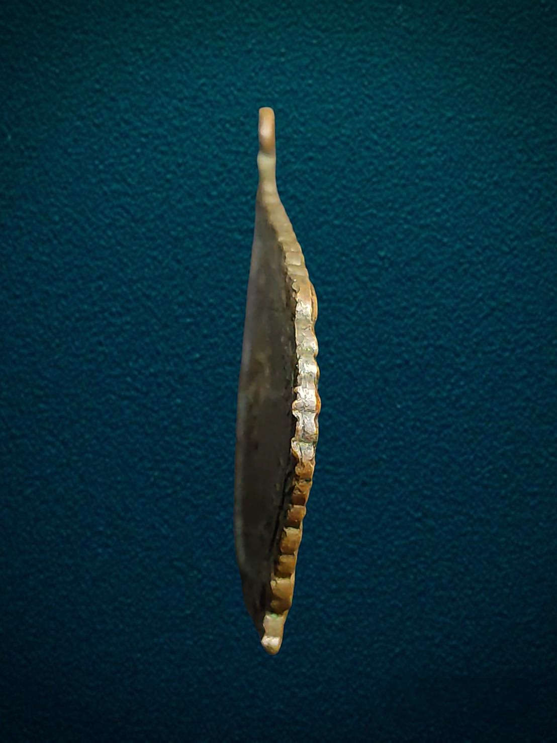 เหรียญหลวงพ่อจาด วัดบางกระเบา หลังหลวงพ่อจ้อย วัดบ้านคุ้ม ปราจีนบุรี ปี2517