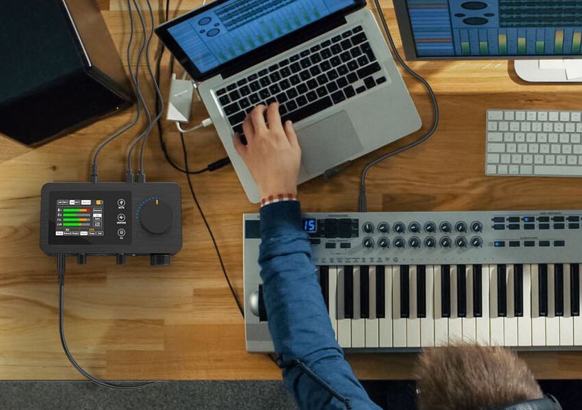 Comica LinkFlex AD5 *ของแท้รับประกัน 2ปี* ออดิโออินเตอร์เฟส Portable 4x4 Dual USB-C Audio Interface for Computer and Phone/Tablet