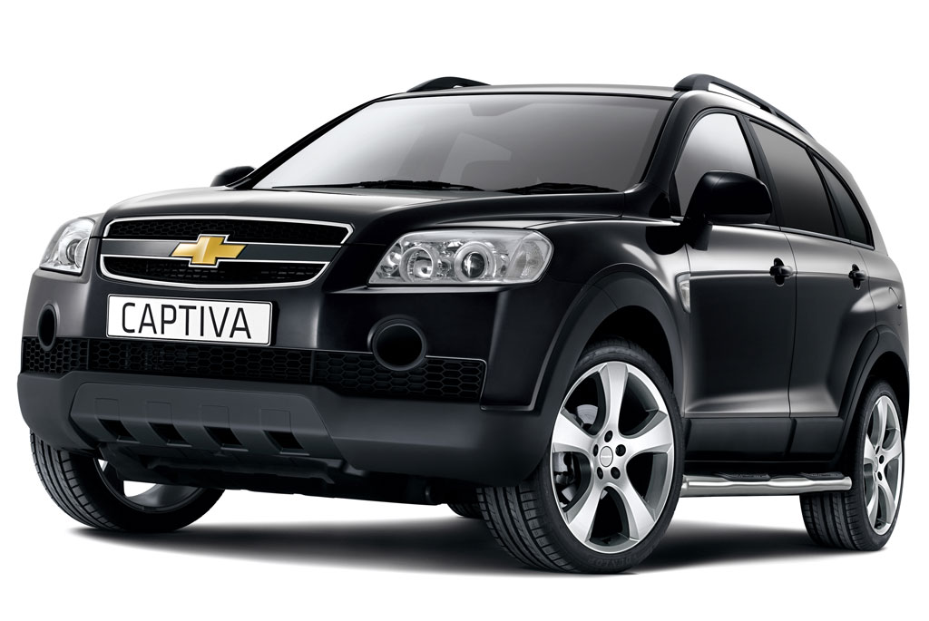 โลโก้ "CHEVROLET" ที่กระจังหน้า CAPTIVA โฉมแรก / Logo