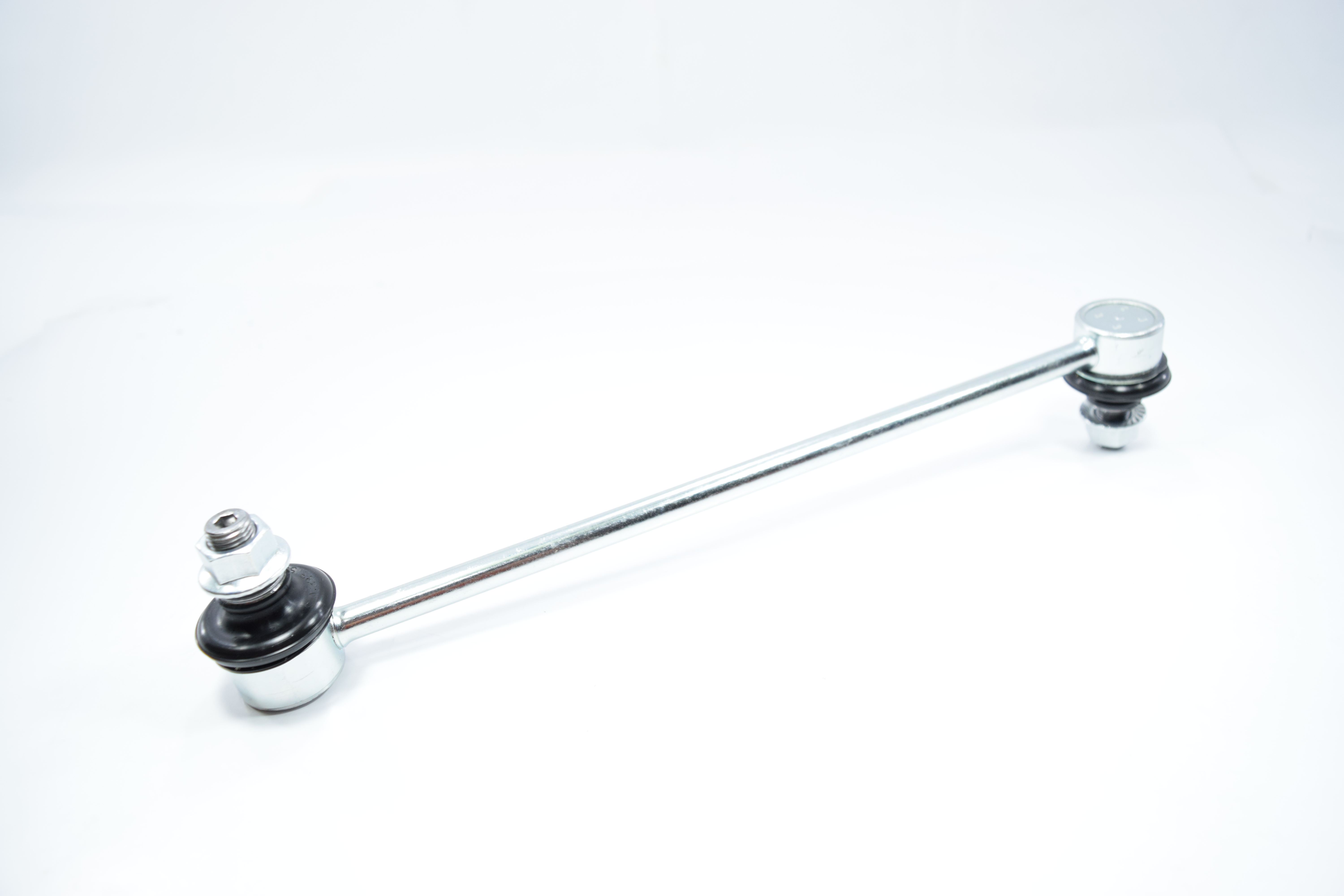 ลูกหมากกันโคลงหน้า TOYOTA Altis ปี2003-2018 / Wish ปี 2003-2005 / PRIUS ปี 2003-On โตโยต้า อัลติส วิช พรีอุส / ขนาด ยาว A 285 mm. เกลียวเสื้อ B 12 mm. ตัวเลขบอกทิศ C 12' / 3L-3640 / ยี่ห้อ 333 (1คู่ 2 ตัว) (STABILIZER LINK FRONT) (ซ้าย / ขวา)