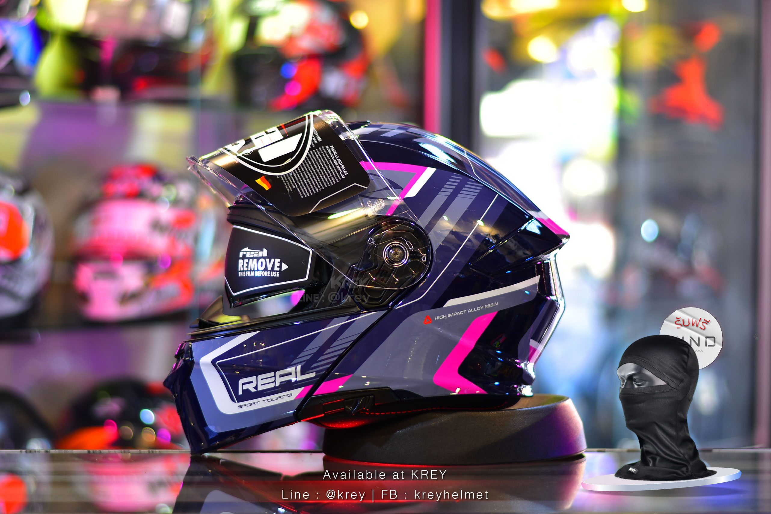 Real model Atlas Stratus Dark Blue Pink