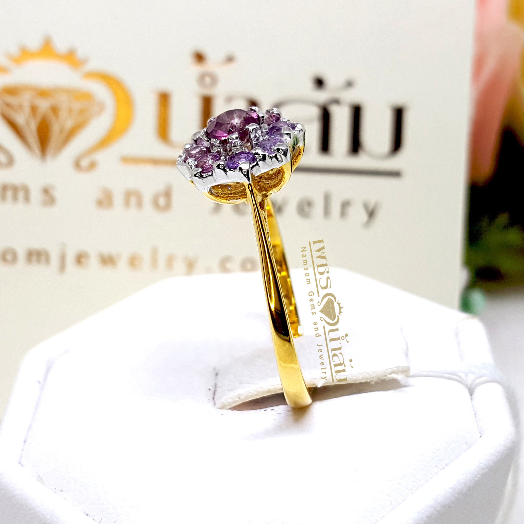 แหวนพิ้งซัฟฟาย Pink Sapphire สีสวยน้ำงาม ทรงดอกไม้ ดูสวยหวาน ราคาเบาๆ บนตัวเรือนทองแท้ทั้งตัวเรือน