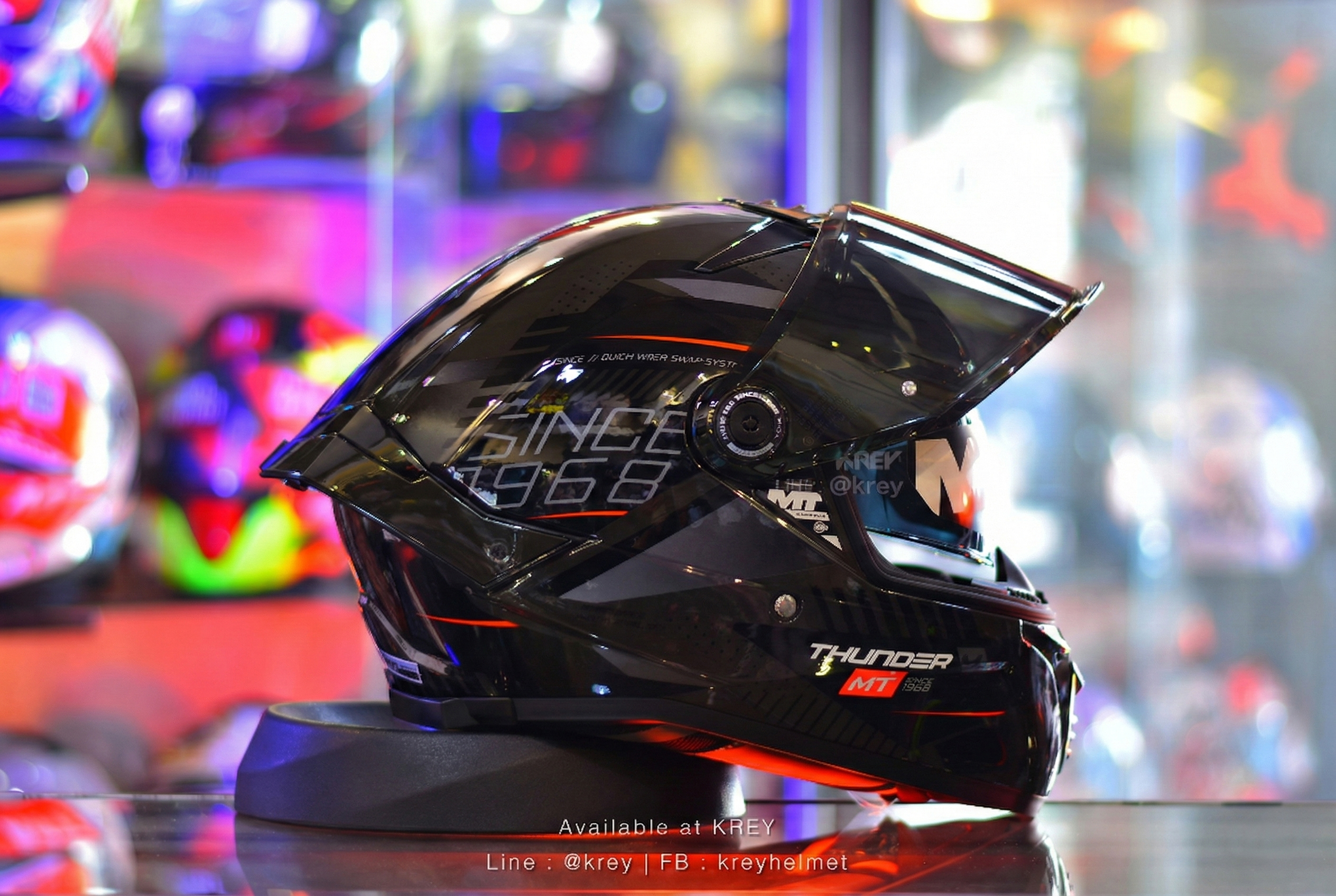 MT model THUNDER 4 SV LUMINENCE BLACK