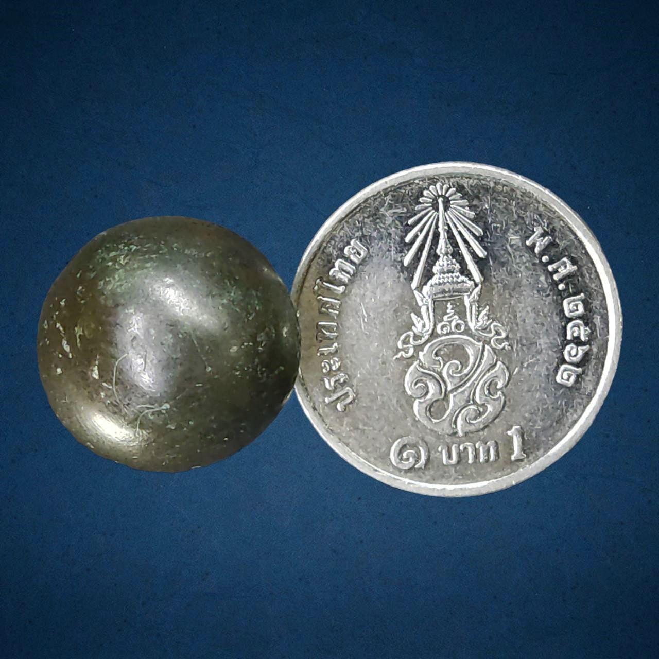 ลูกอมเมฆสิทธิ์ พระครูลืม วัดอรุณฯ กรุงเทพมหานคร