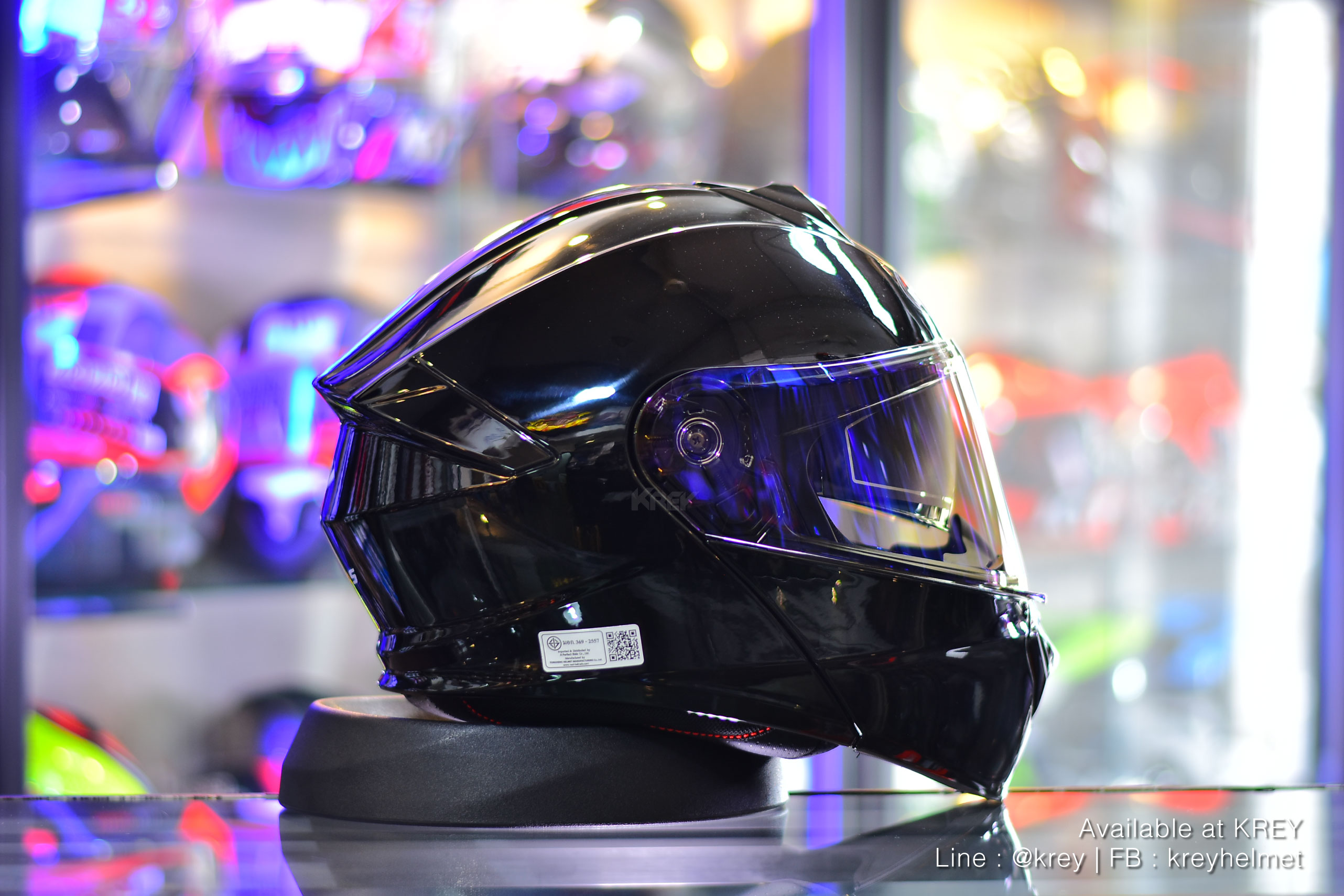 Real model Atlas Black Glossy