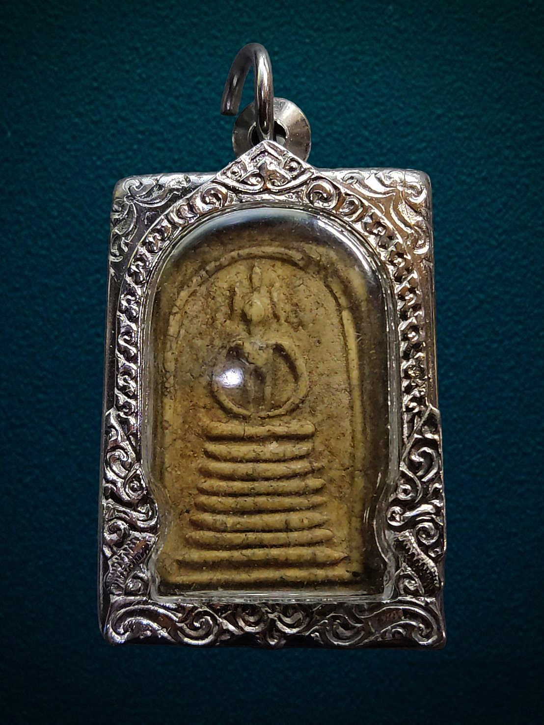 พระสมเด็จวัดเกษไชโย พิมพ์7ชั้น จังหวัดอ่างทอง