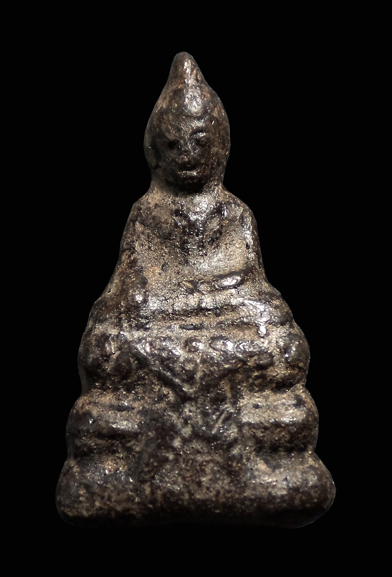 พระประธานใหญ่ เนื้อตะกั่วเก่า