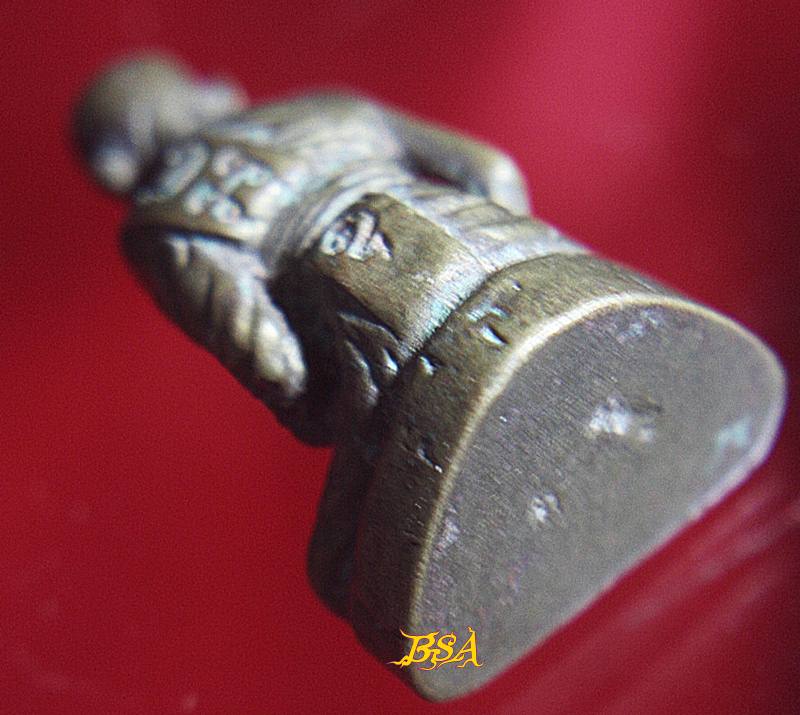 รูปหล่อเหมือน หลวงพ่อทบ