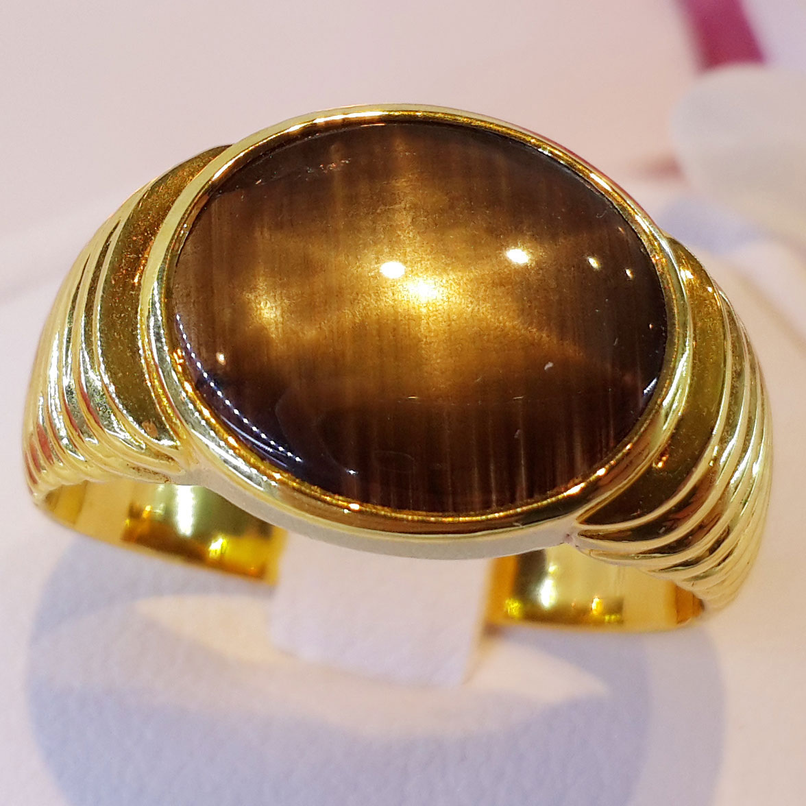 แหวนพลอย Black Star Sapphire(เนื้อแข็ง) ขาสวยคมชัด