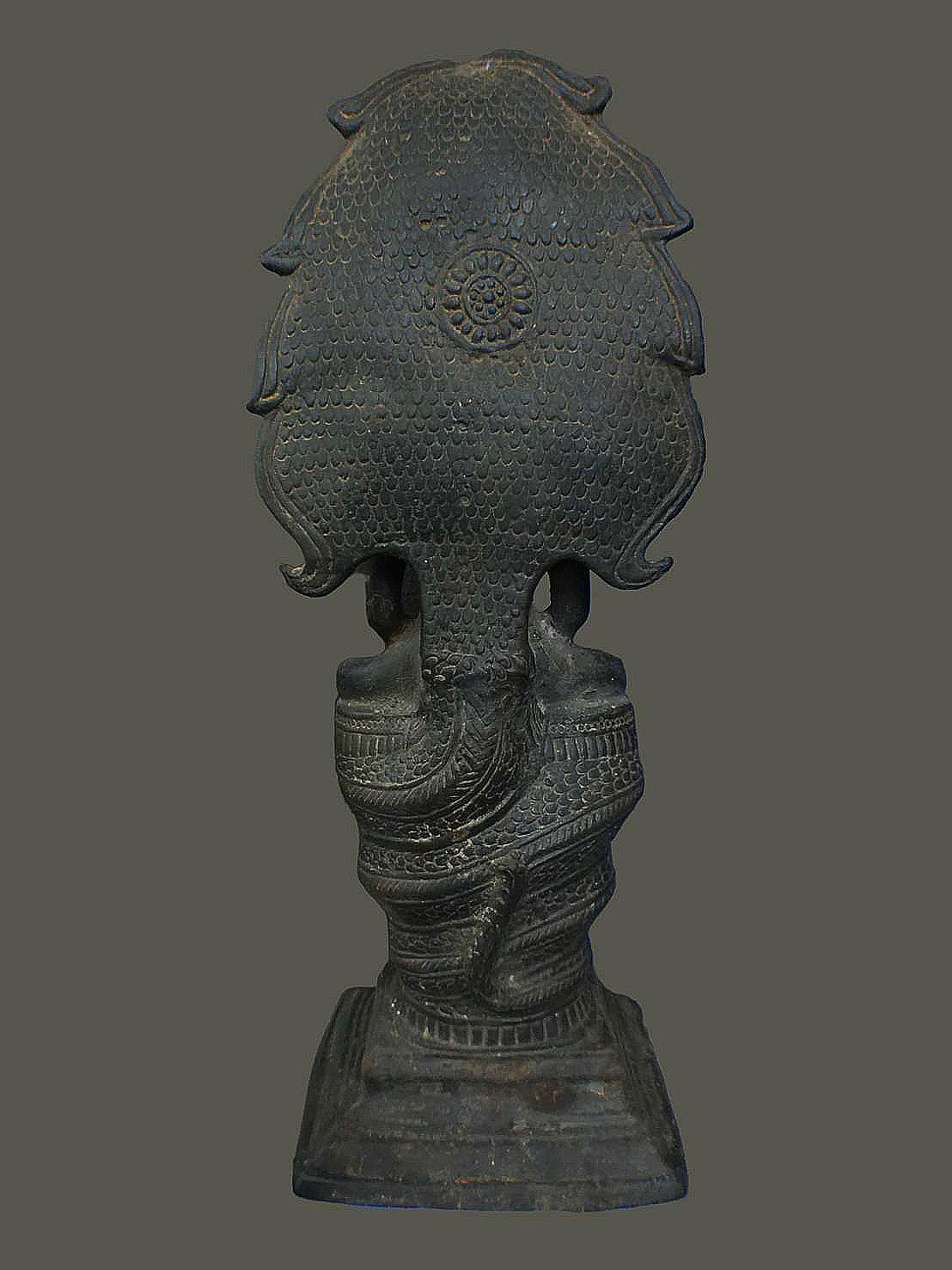 พระบูชา พระร่วงชีโบนั่งนาคปรก (พระนาคปรก) หล่อดินไทย เนื้อทองเหลือง หล่อหนา มีน้ำหนัก ขนาดสูง 13 นิ้ว กว้าง 5 นิ้ว