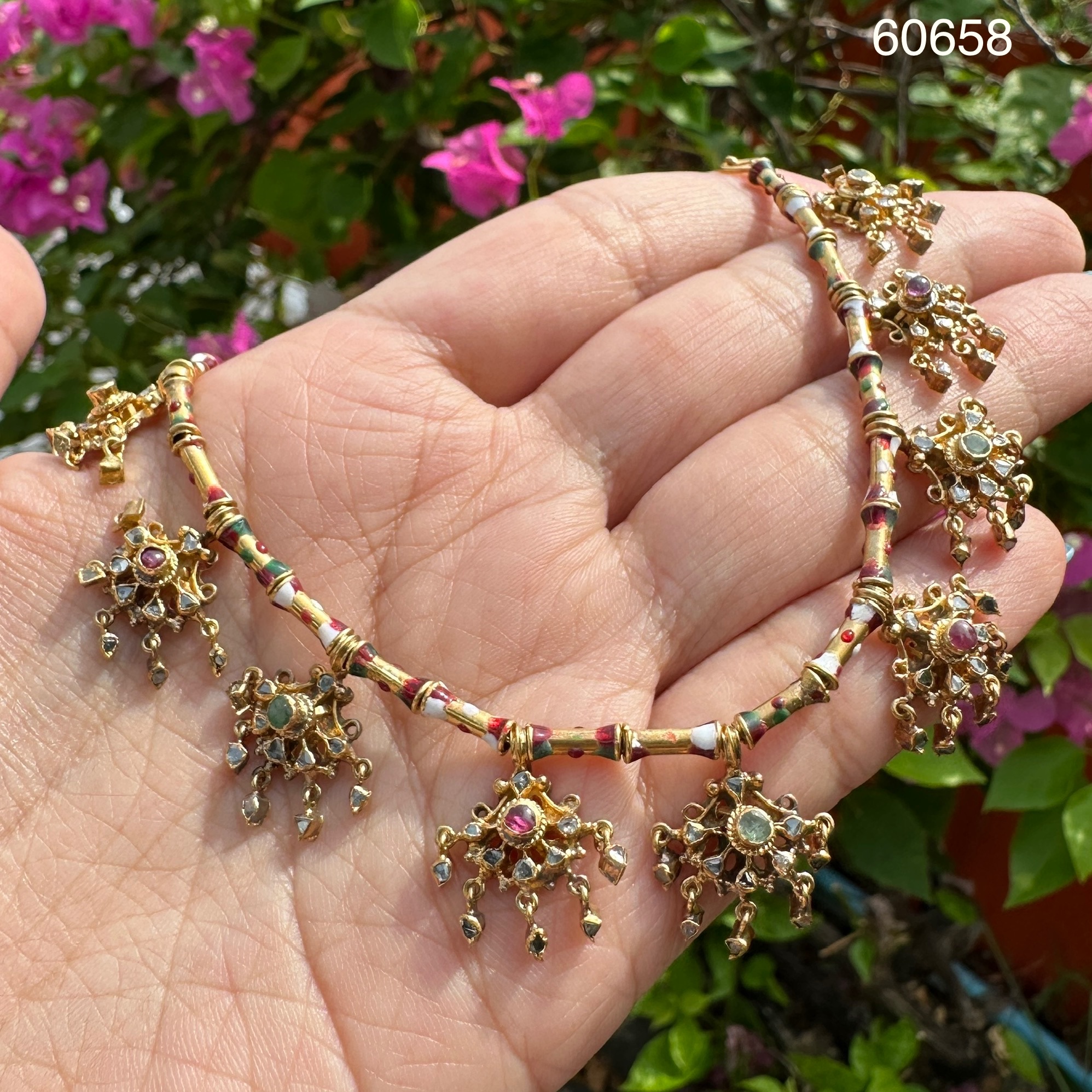 รหัส 60658 สร้อยคอ 3 สี ทับทิม มรกต เพชรซีก ระย้า ตุ้งติ้ง ทองลงยา ทอง90 งานเก่า หลุดจำนำ สวยมาก นน. 32.27 g