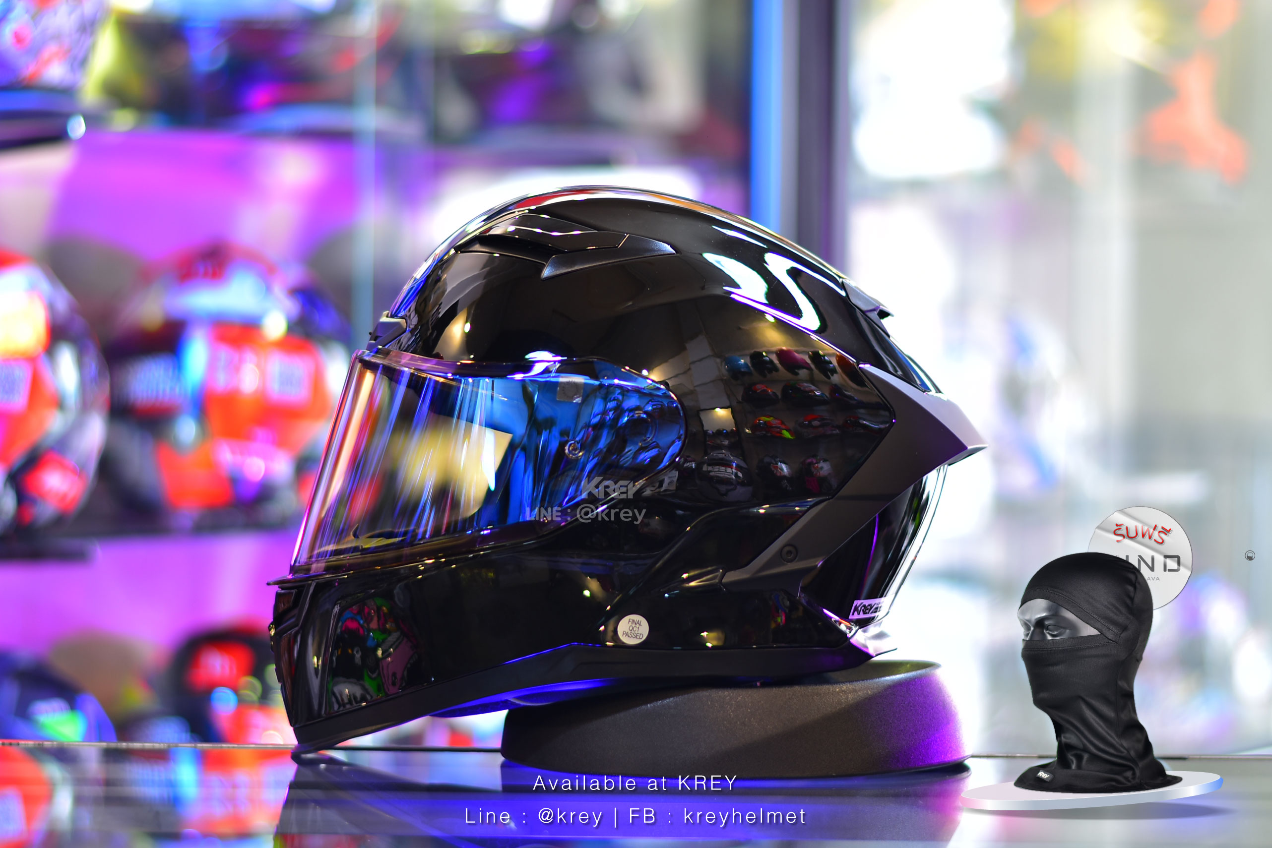 Real model Finnix Glossy Black