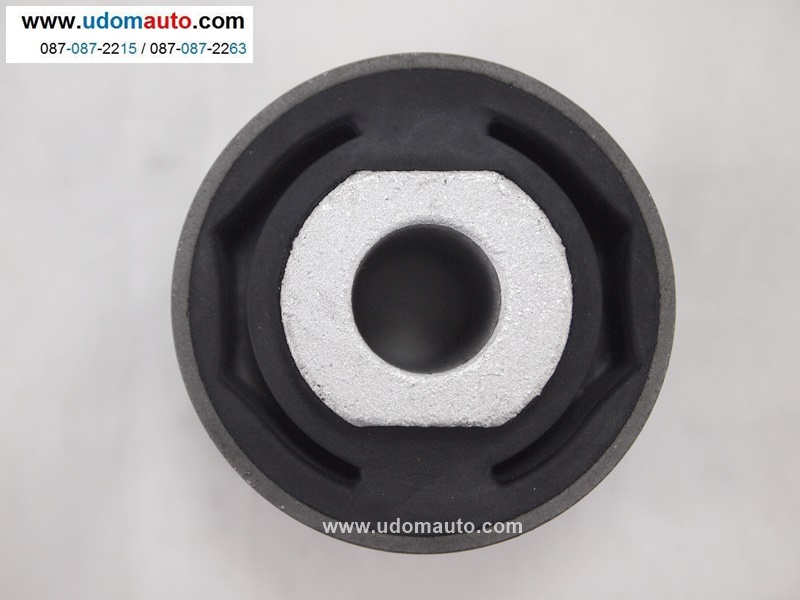 บู๊ชหิ้วเฟืองท้าย FORD ESCAPE , TRIBUTE / EC01-28-690B