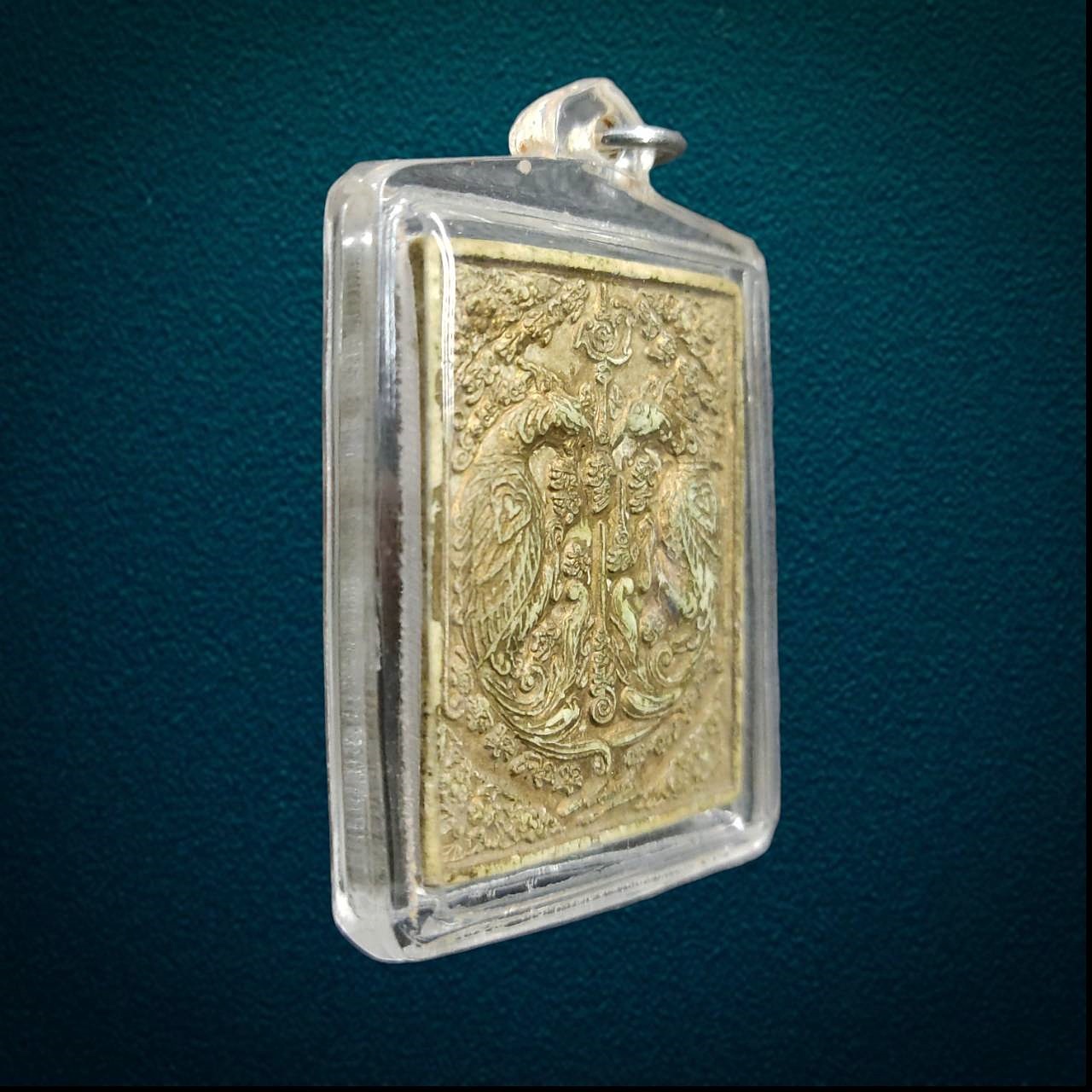 พระผงเทพสาริกาคู่ ครูบากฤษณะ วัดป่ามหาวัน จ.นครราชสีมา