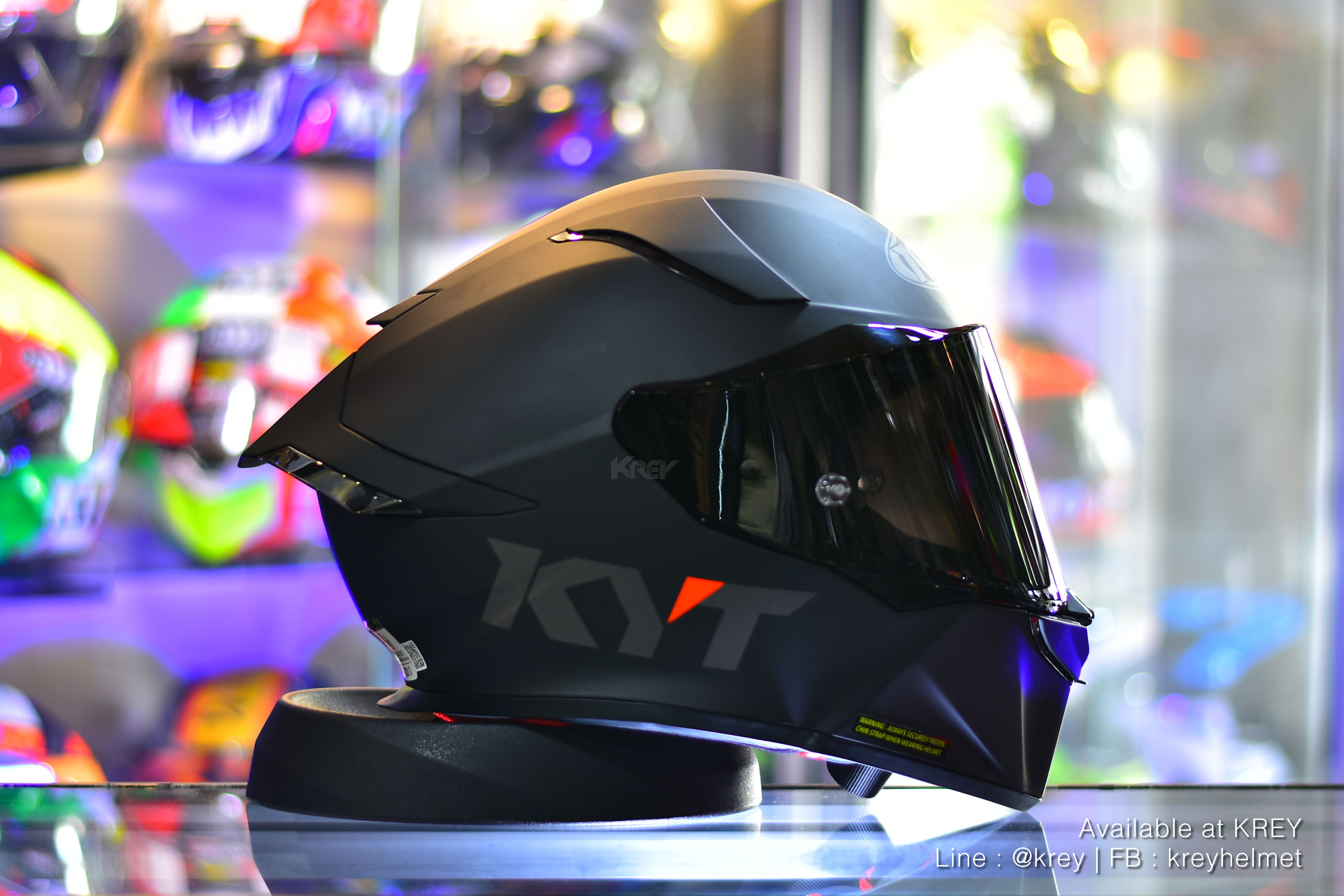 KYT model R2R Pro Plain Matt Black