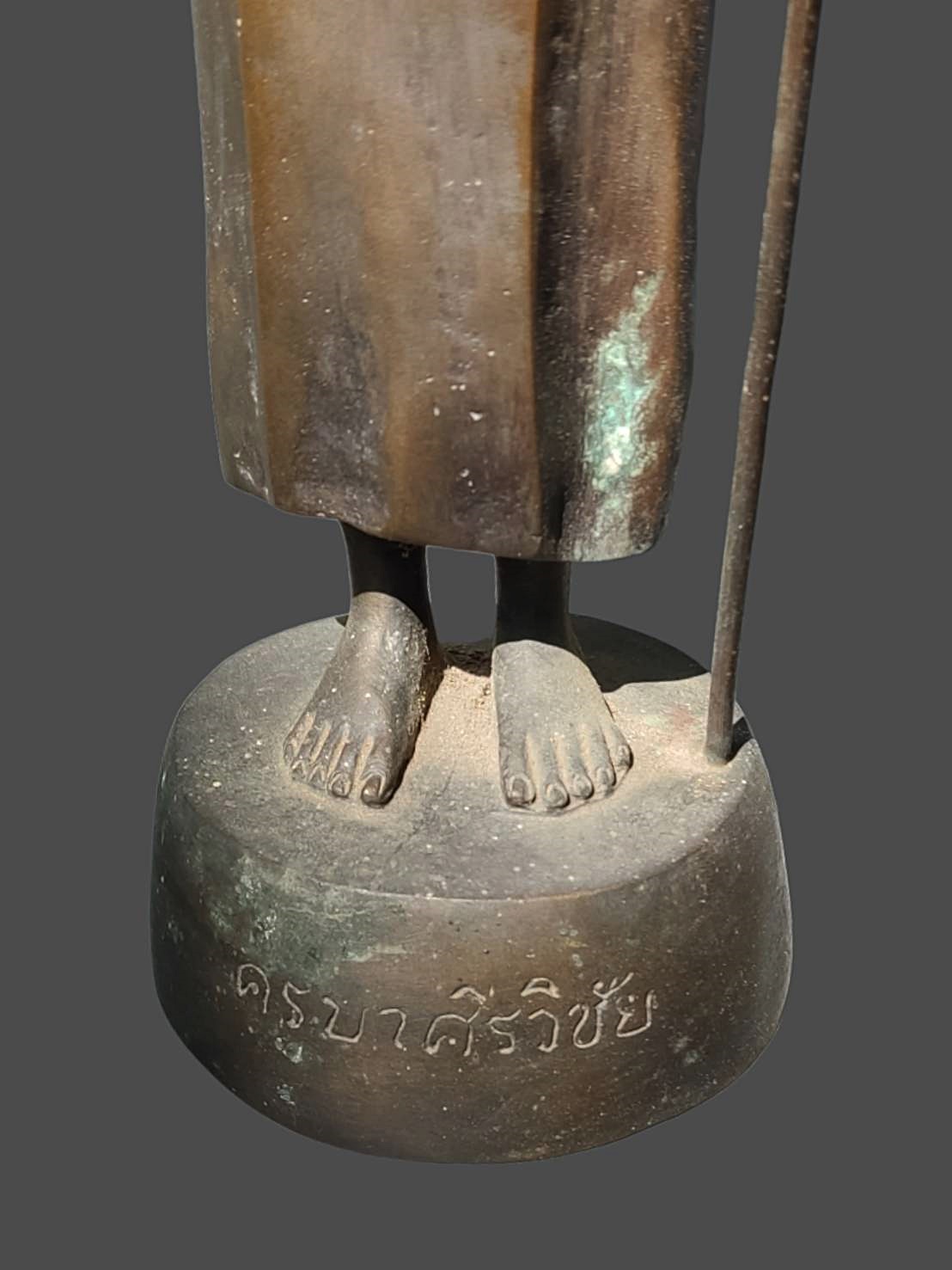 พระบูชา ครูบาศรีวิชัย เชียงใหม่ ปี2530 เนื้อทองเหลือง ผิวหิ้ง หล่อหนา มีน้ำหนัก ขนาดสูง 13 นิ้ว