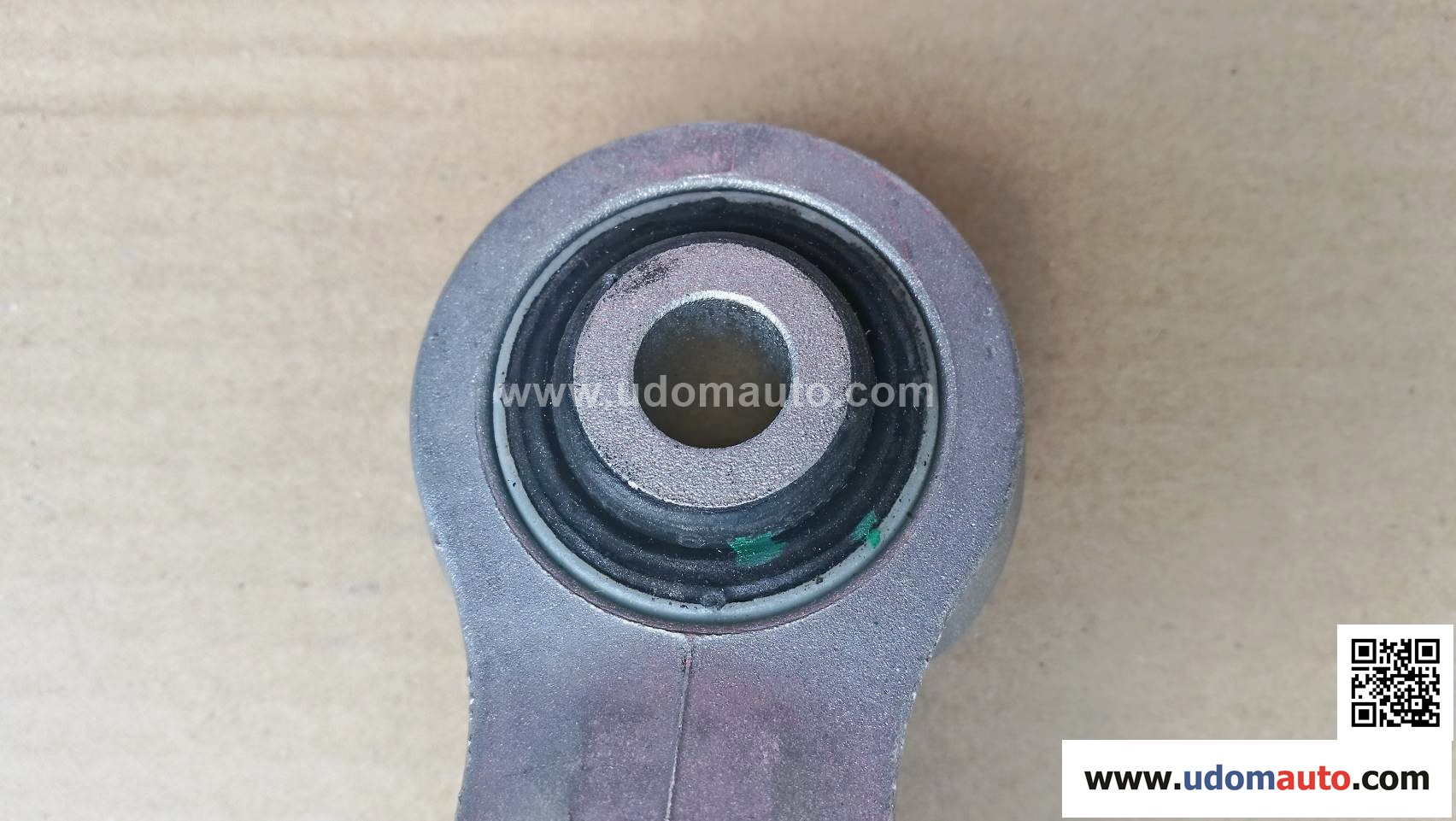 ยางแท่นเกียร์(ตัวหลัง) MINI R60, R61 (N16, N18, N47N) / #9806994