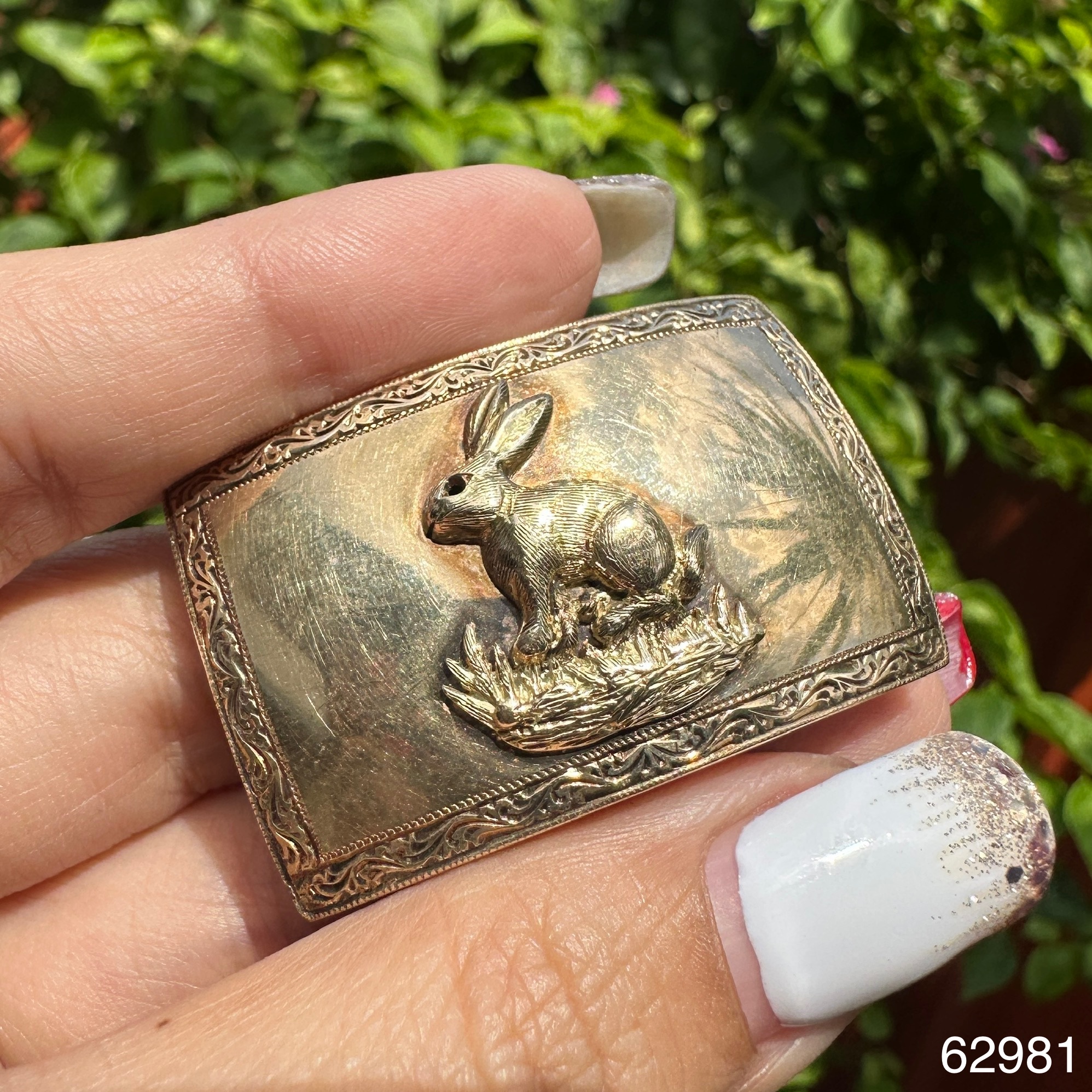รหัส 62981 หัวเข็มขัด กระต่าย แกะลาย ทอง14K ทองเก่า งานโบราณ สวยน่าสะสม นน. 22.92 g