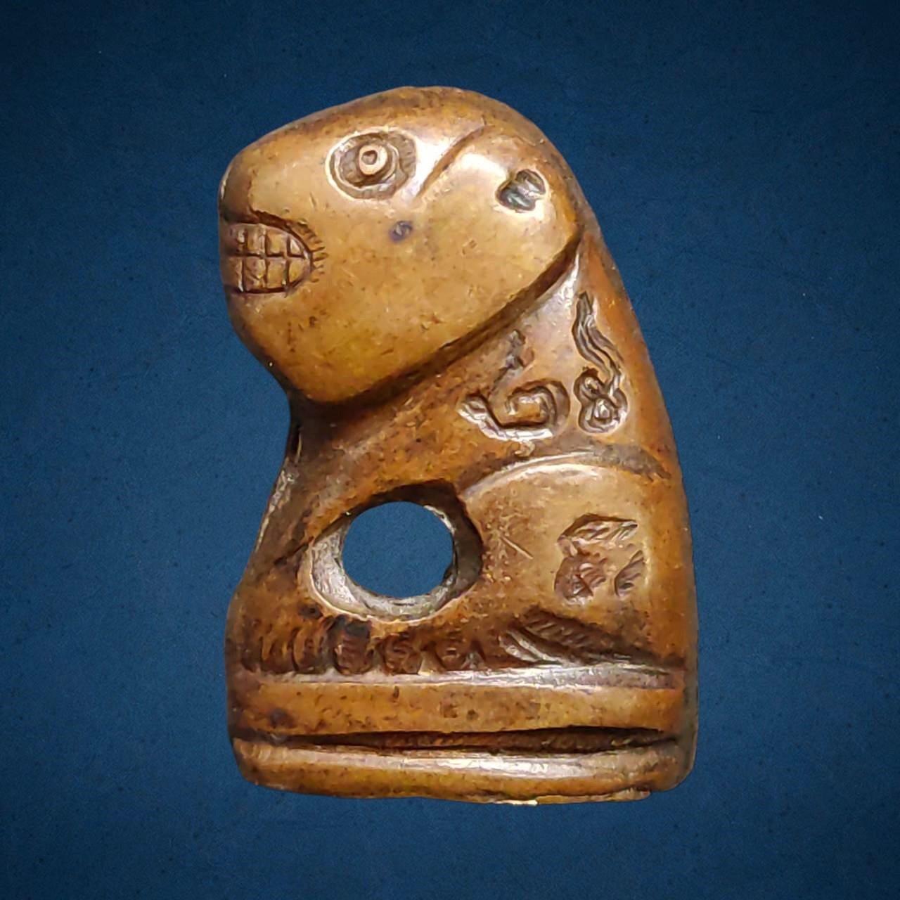 รูปหล่อ เสือโลหะ ไม่ทราบที่