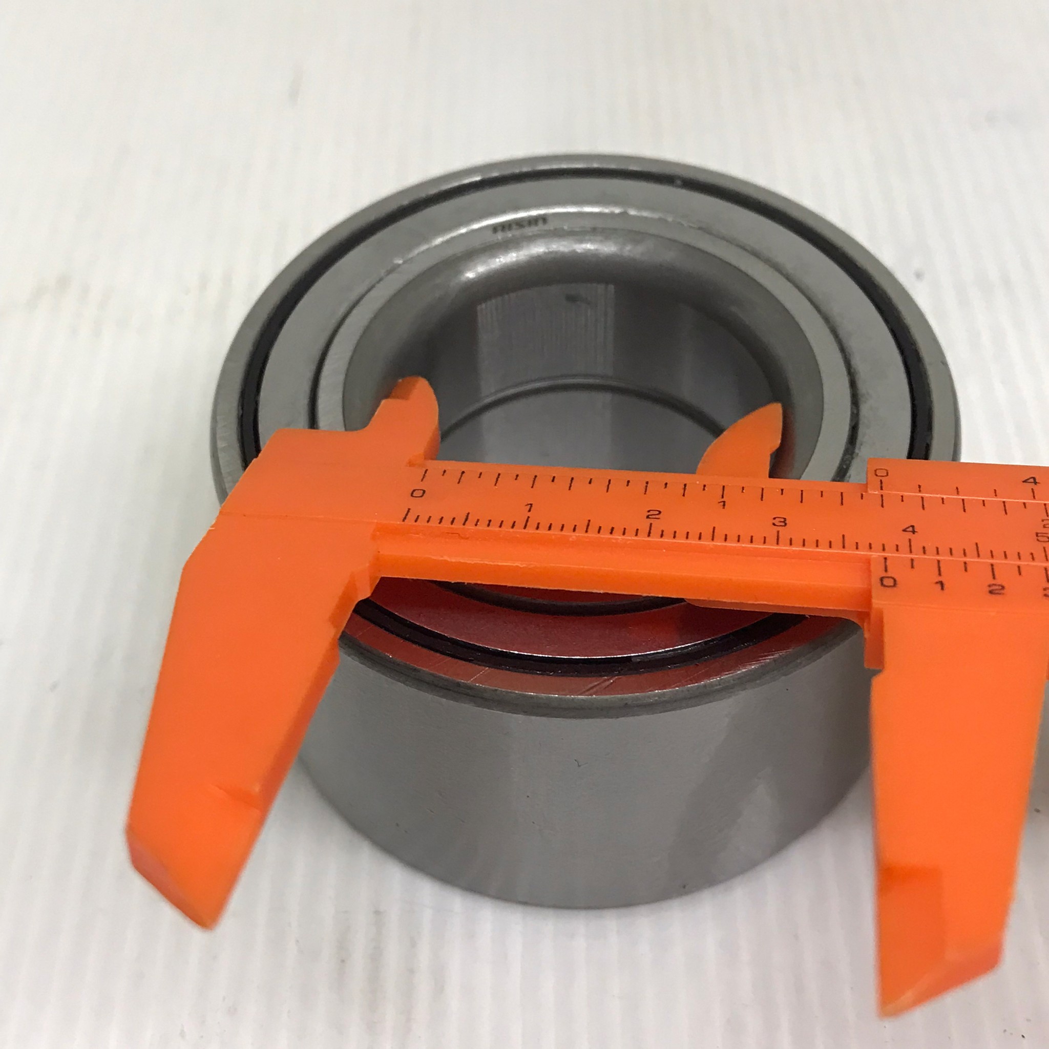 ลูกปืนล้อหน้า TOYOTA SOLUNA VIOS ปี 03-06 NCP42 GEN1 / โตโยต้า วีออสตัวแรก / ขนาด 38x71x39 / เบอร์ WHBT-0005 / ยี่ห้อ AISIN (wheel bearing front)