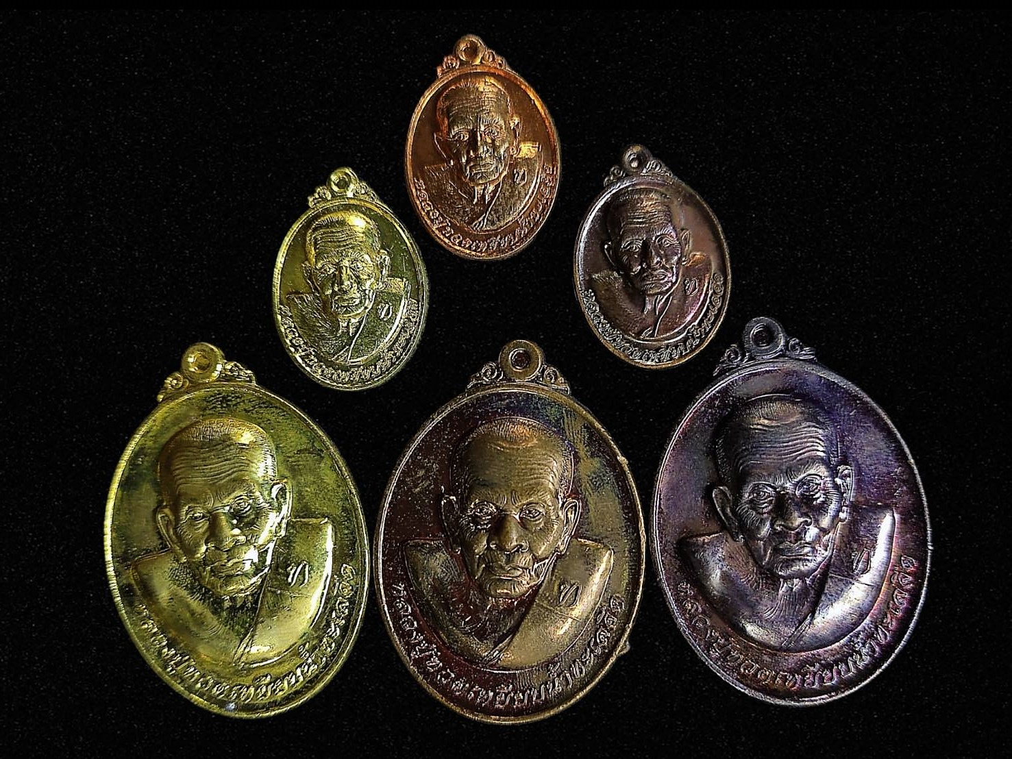 เหรียญโหวงเฮ้ง หลวงปู่ทวด เหยียบน้ำทะเลจืด วัดช้างให้ จ.ปัตตานี ปี 2559 รุ่น วาสนาดี มีเงินล้นหลาม ชุด6เหรียญ