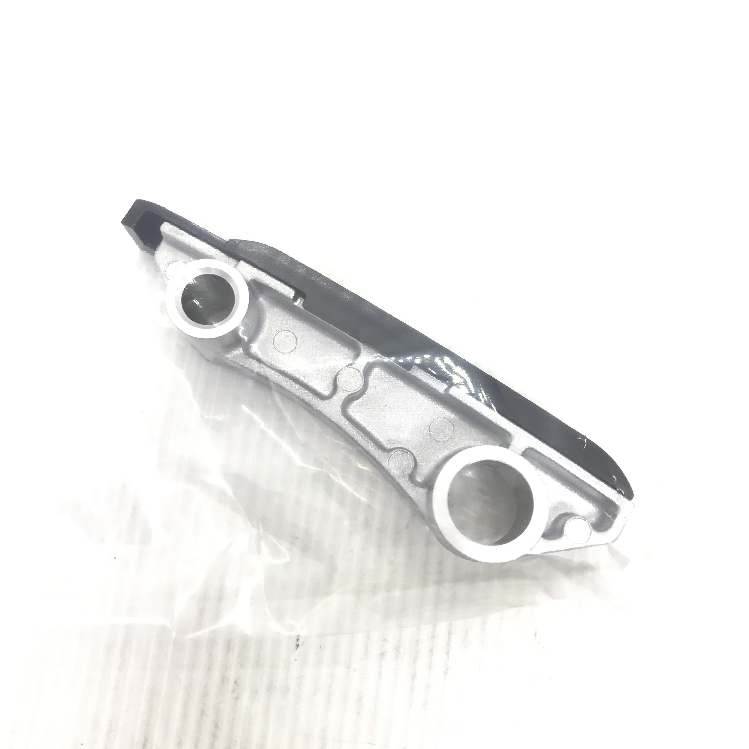 (แท้ศูนย์) ยางรองโซ่ราวลิ้น TOYOTA REVO ยี่ห้อ TOYOTA โตโยต้า รีโว่ / 13561-0E011 Damper Chain Vibration